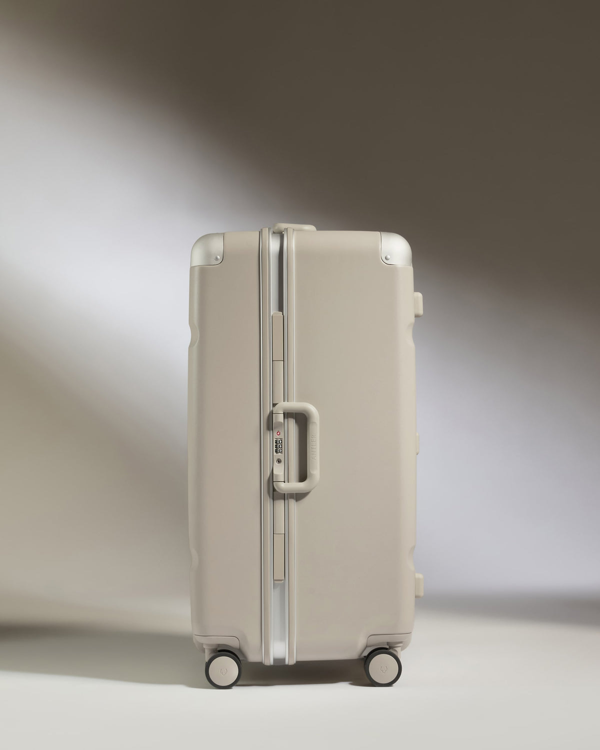 Trunk Suitcase in Sandstone - Heritage Stripe