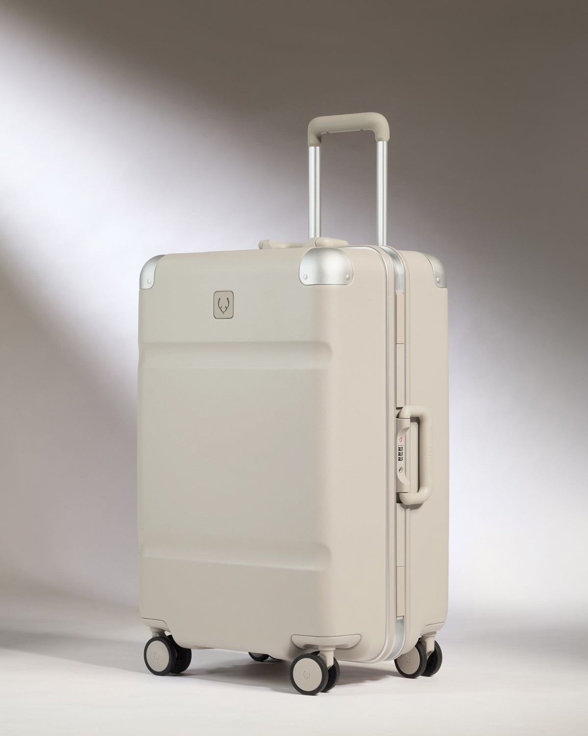 Medium Suitcase in Sandstone - Heritage Stripe