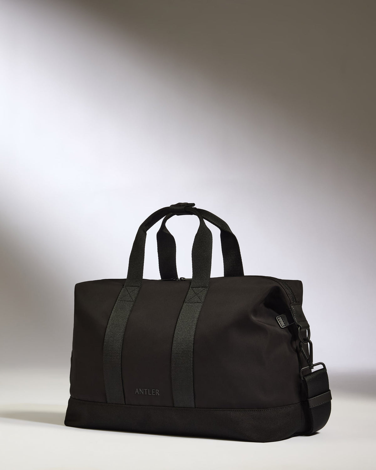 Icon Overnight Bag in Black