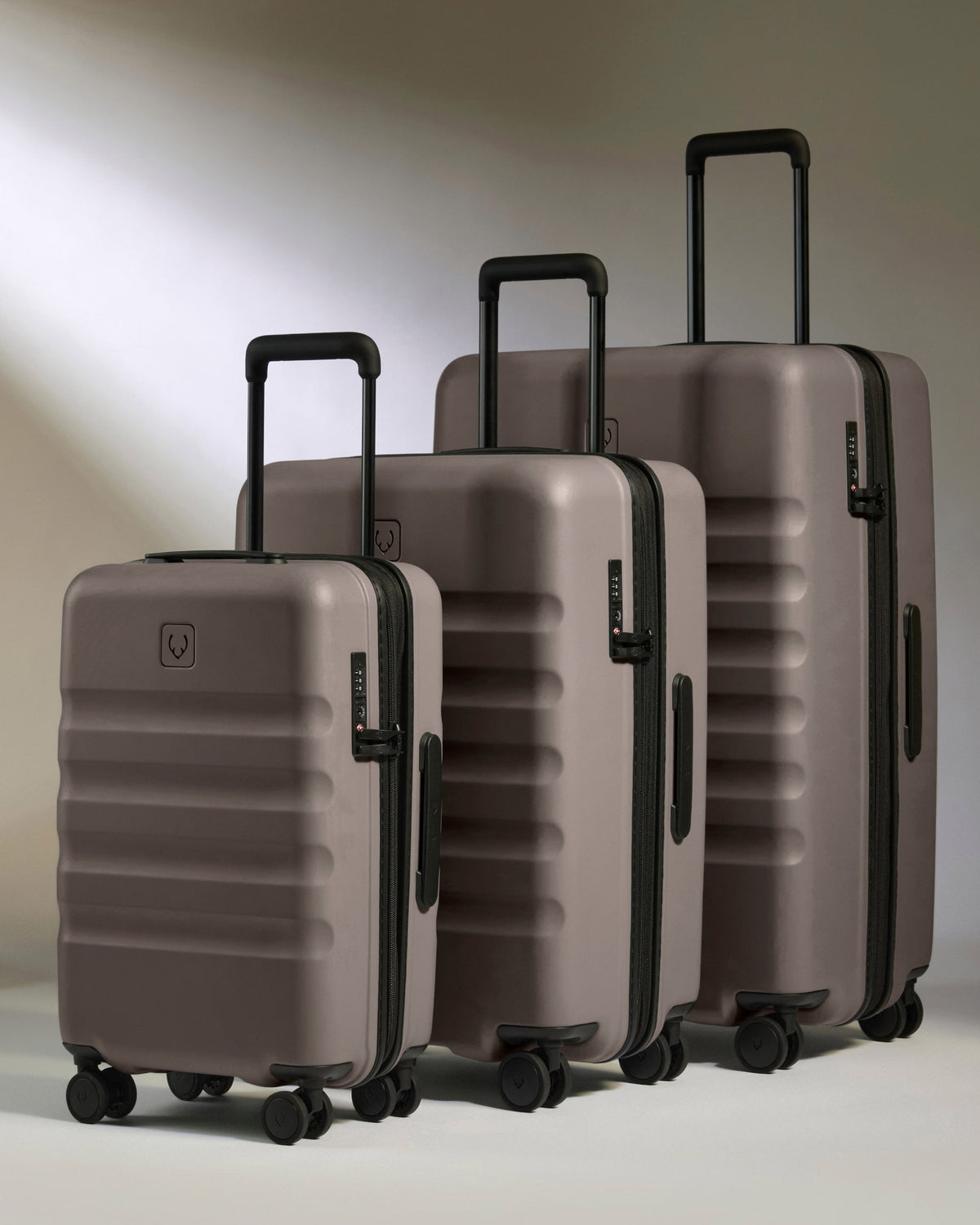 Expandable Cabin Suitcase Set in Pebble Grey - Icon Stripe