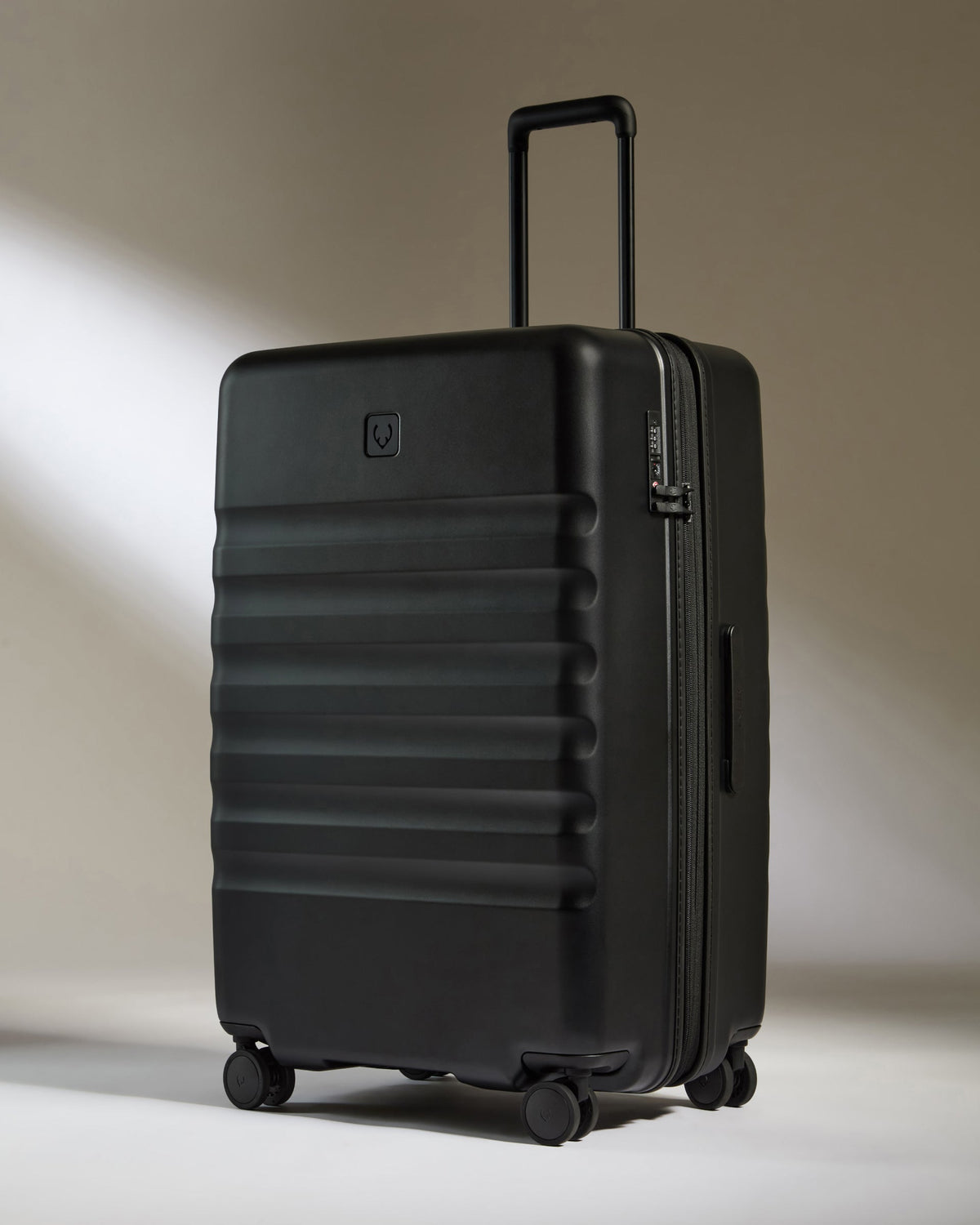 Cabin with Pocket Suitcase Set in Black - Icon Stripe