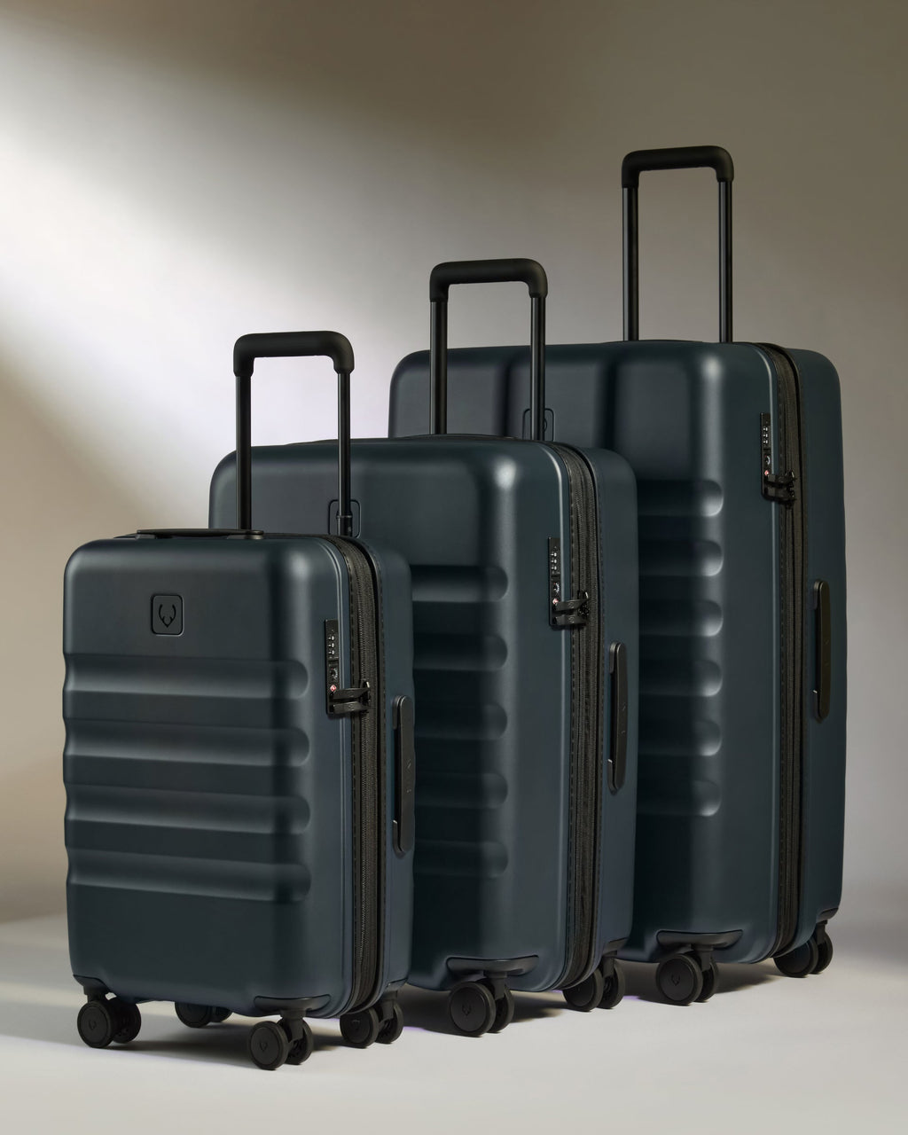 Expandable Cabin Suitcase Set in Indigo Blue - Icon Stripe