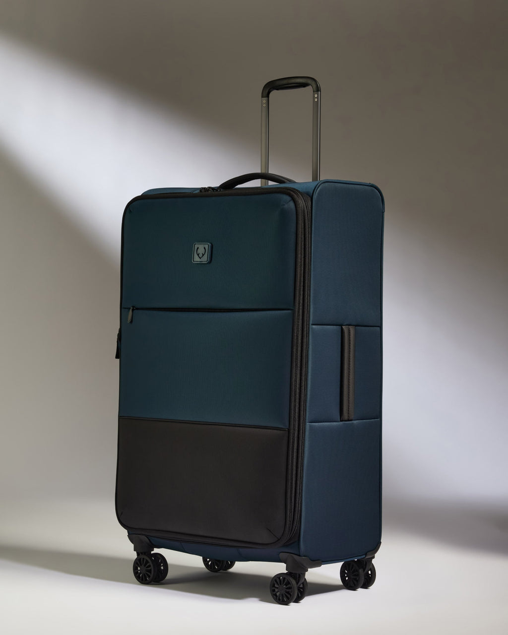 Lightest Large Suitcase in Indigo Blue - Soft Stripe 2.0