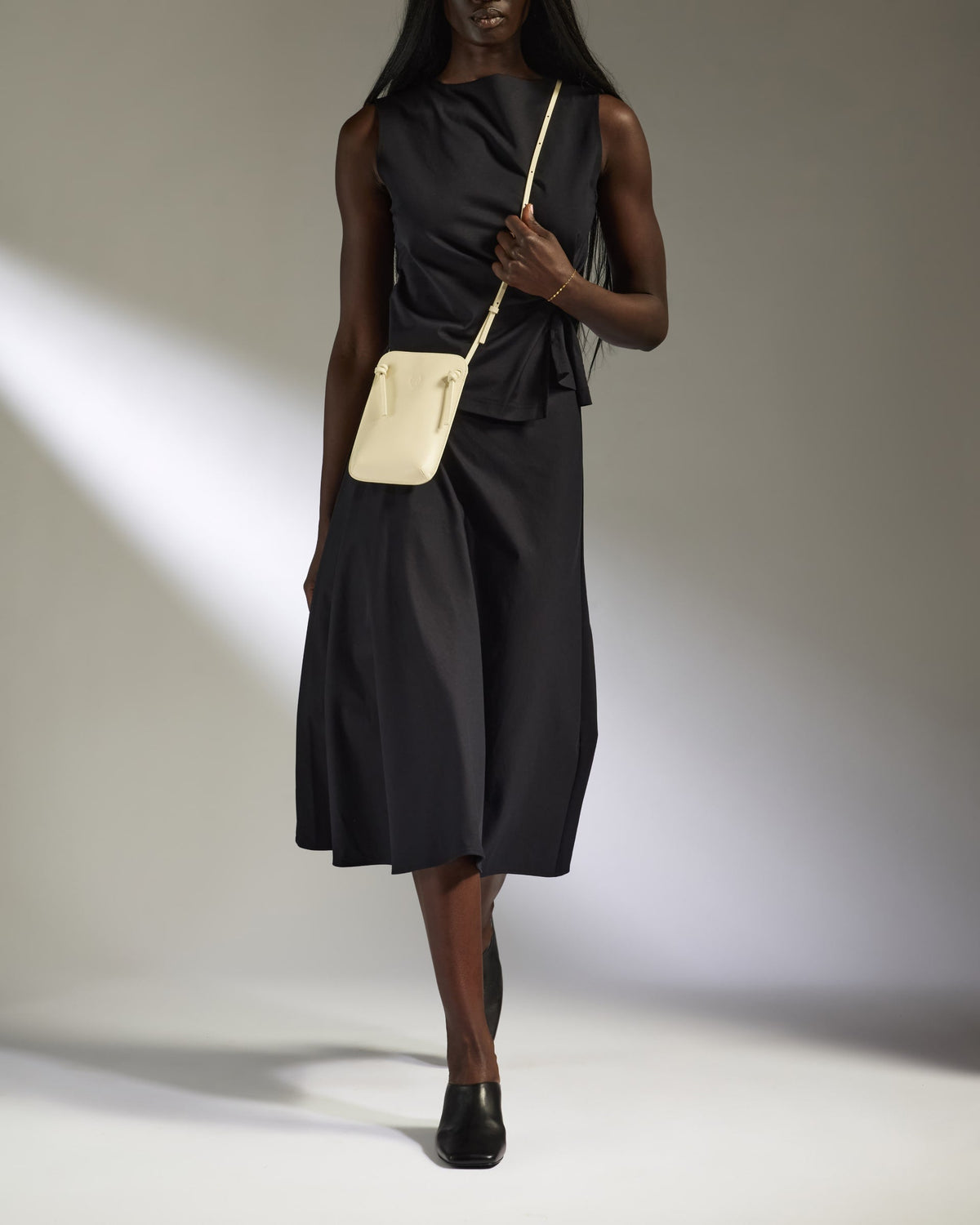 Crossbody Bag in Cream Leather - Heritage Collection