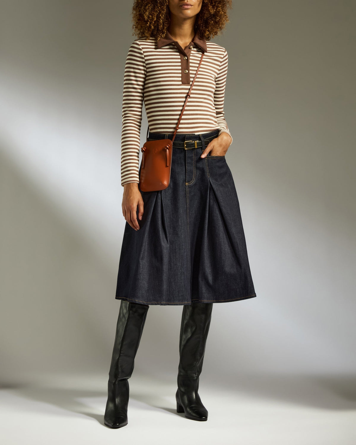 Crossbody Bag in Tan Leather - Heritage Collection