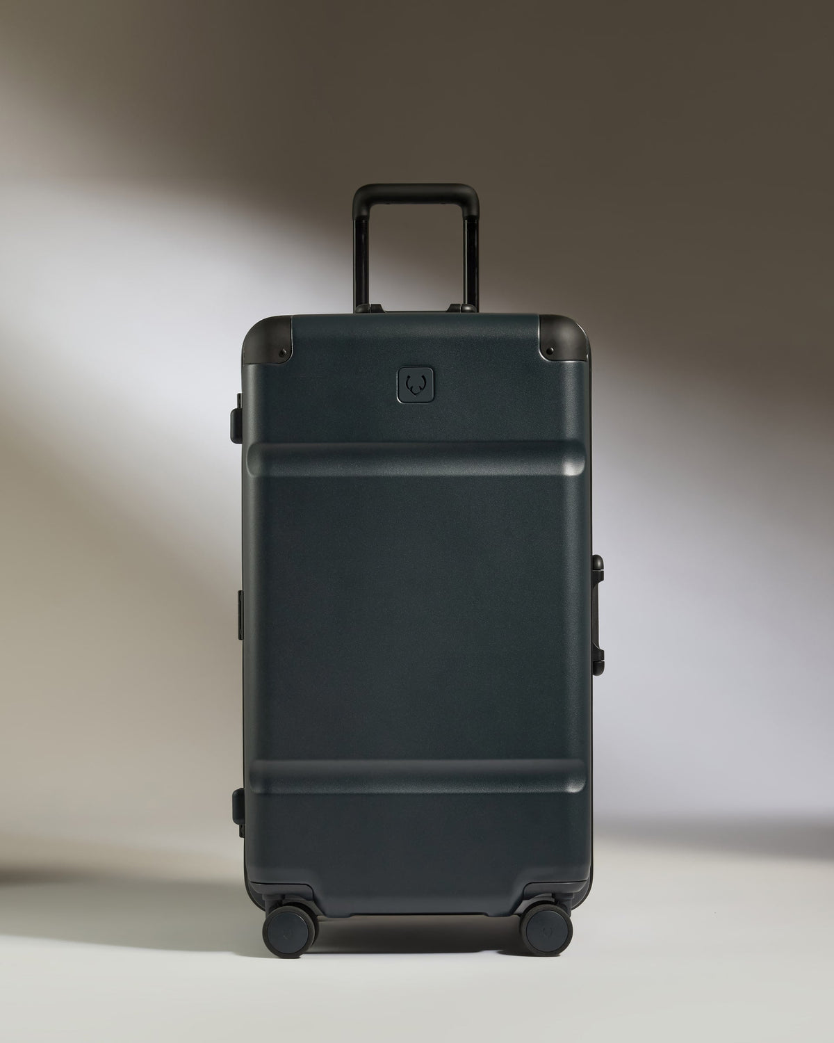 Trunk Suitcase in Basalt Navy - Heritage Stripe