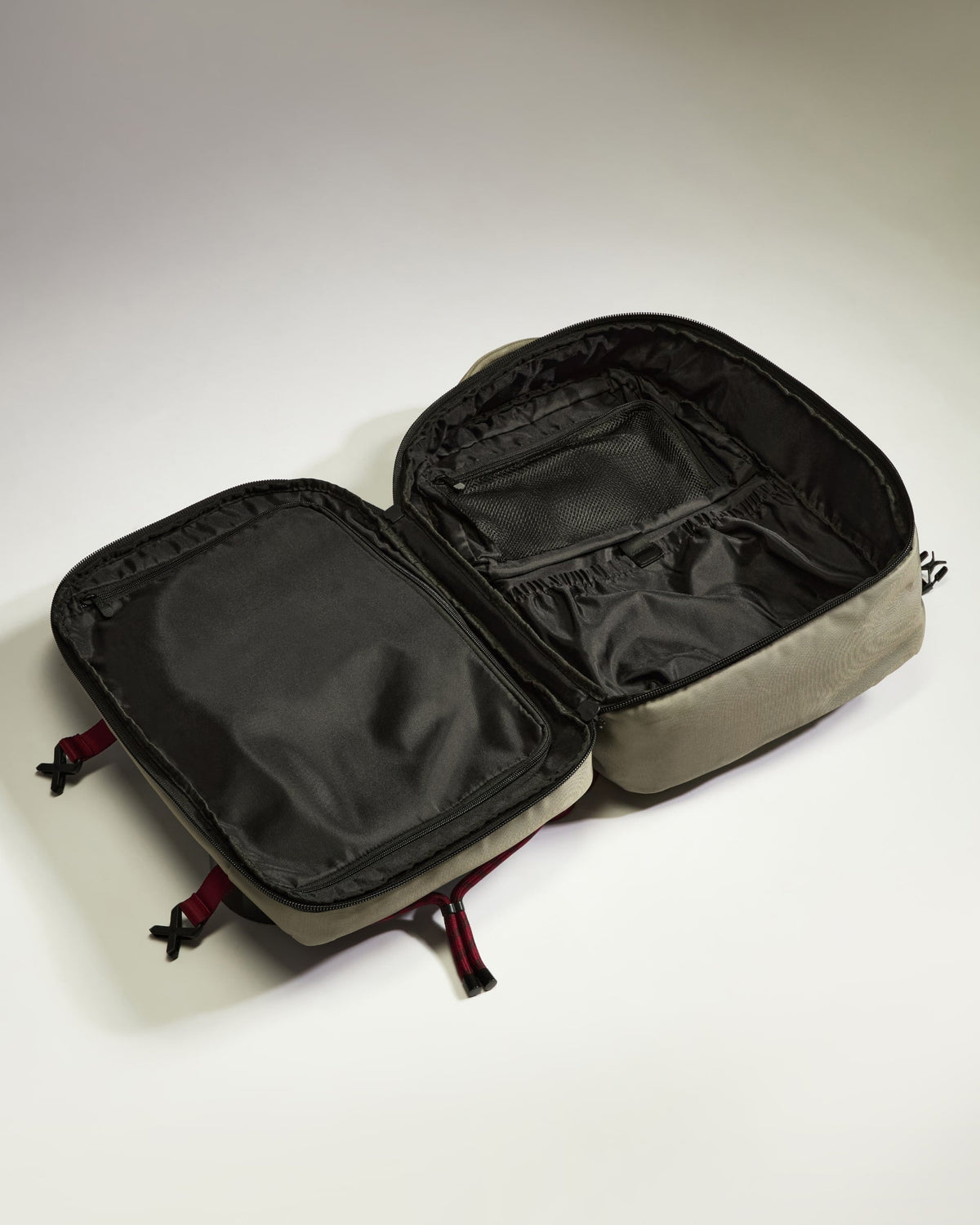 Discovery 28L Backpack in Mist Blue