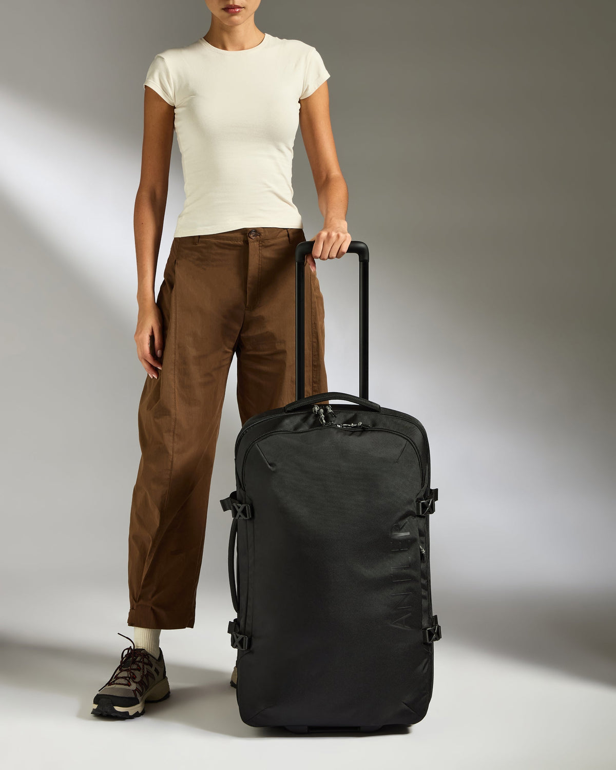 Discovery Wheeled Duffel in Black