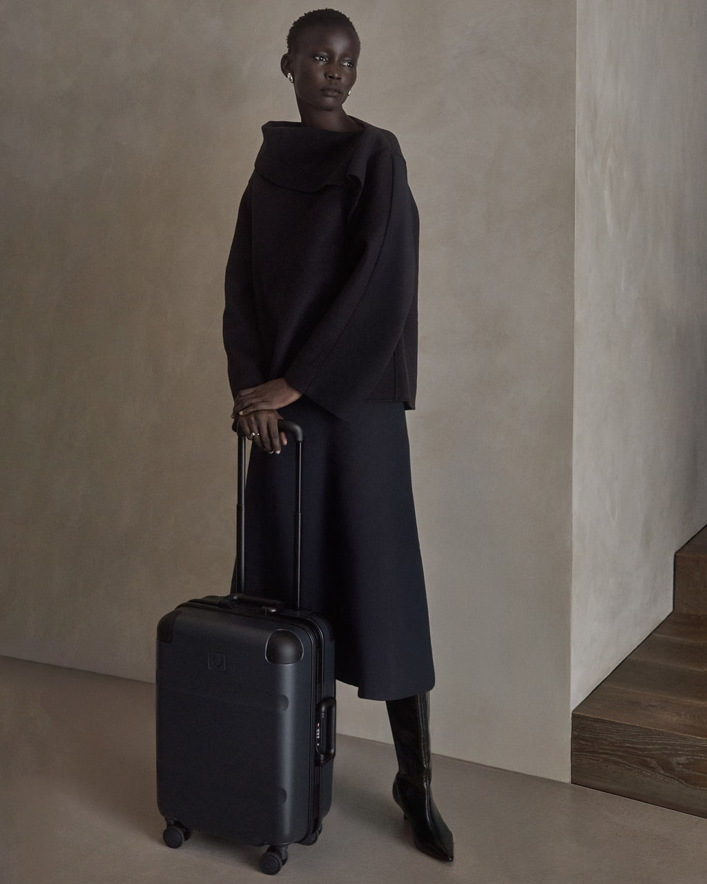 Cabin Suitcase in Basalt Navy - Heritage Stripe