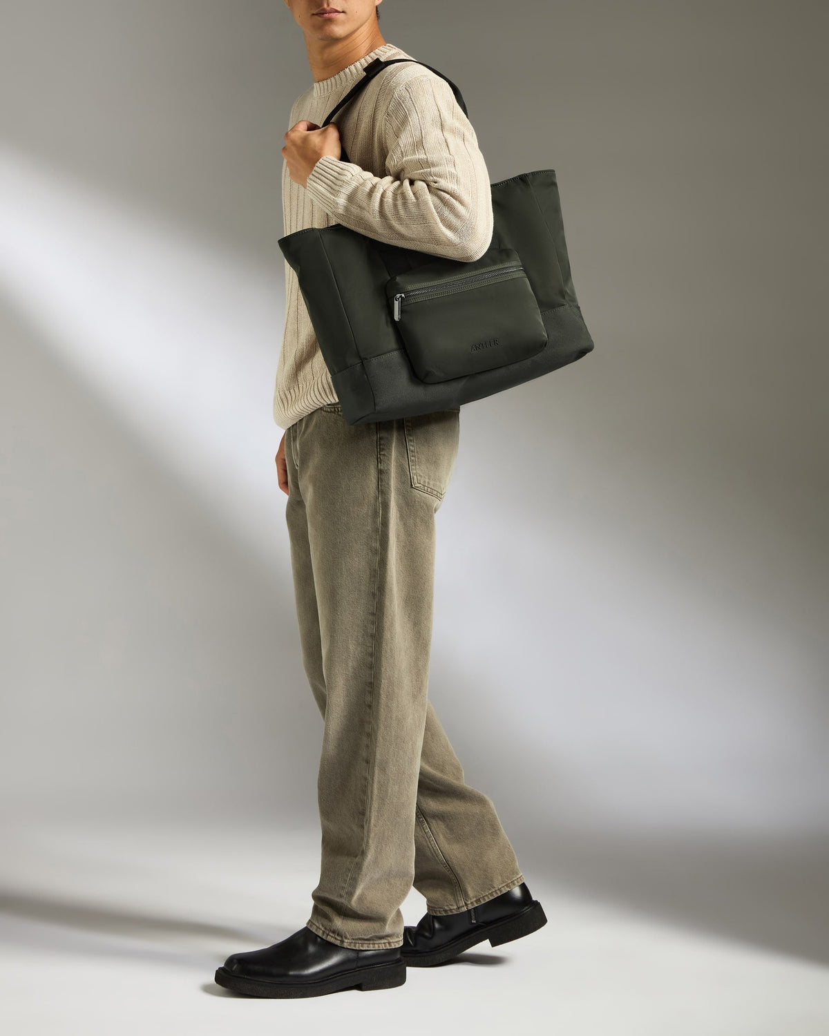 Icon Tote Bag in Dark Khaki Green