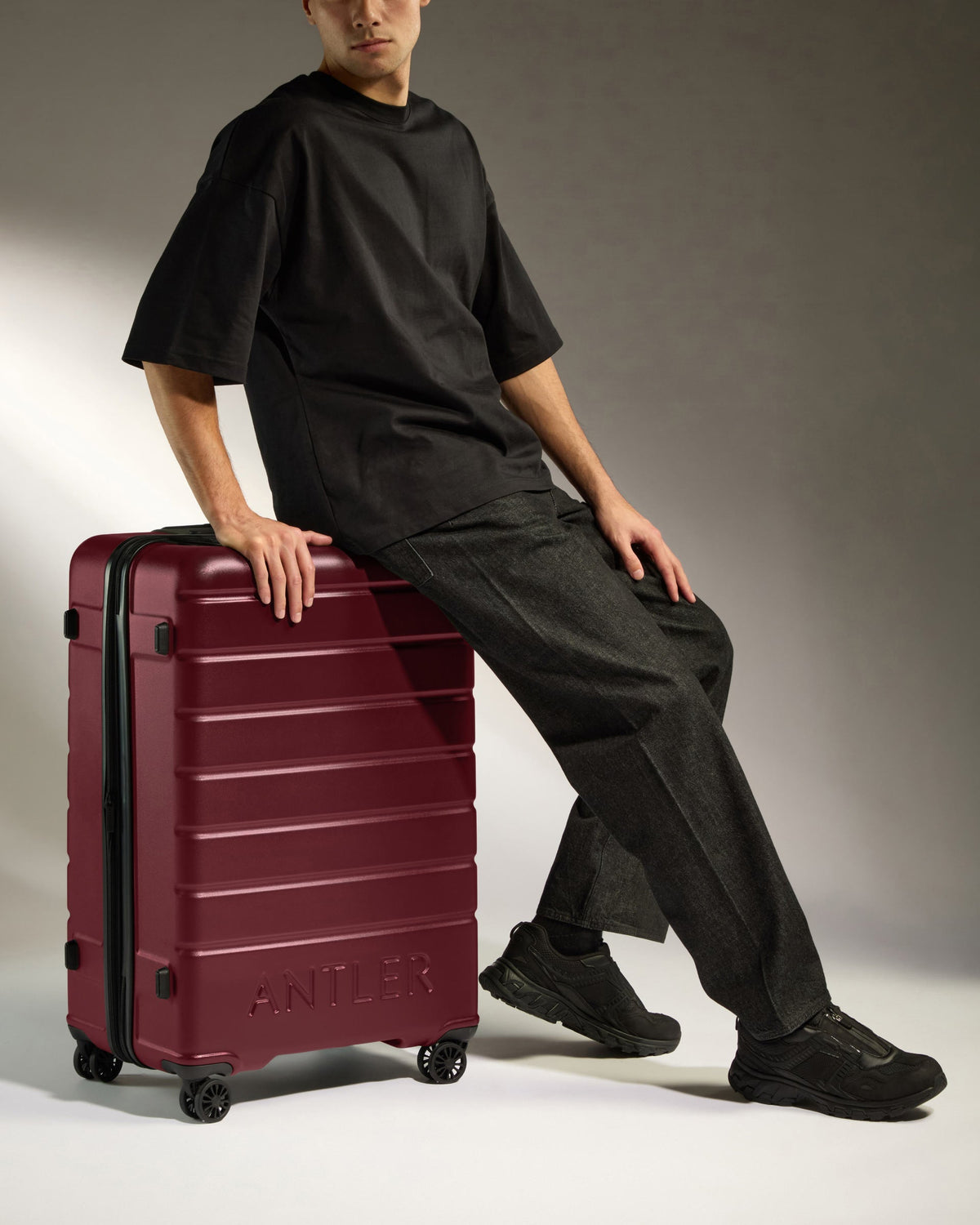 Large Luggage in Rich Red - Logo