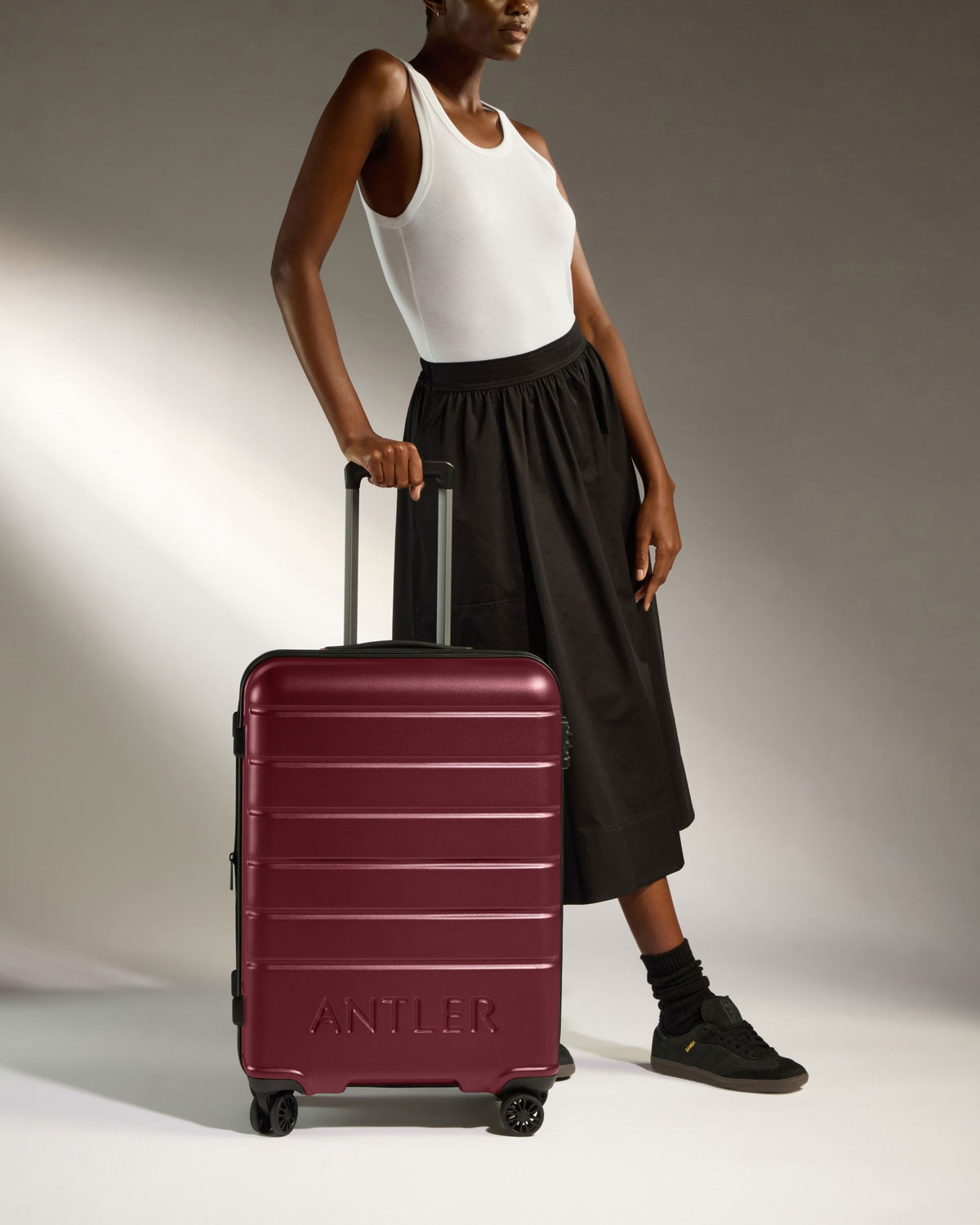 Medium Luggage in Rich Red - Logo