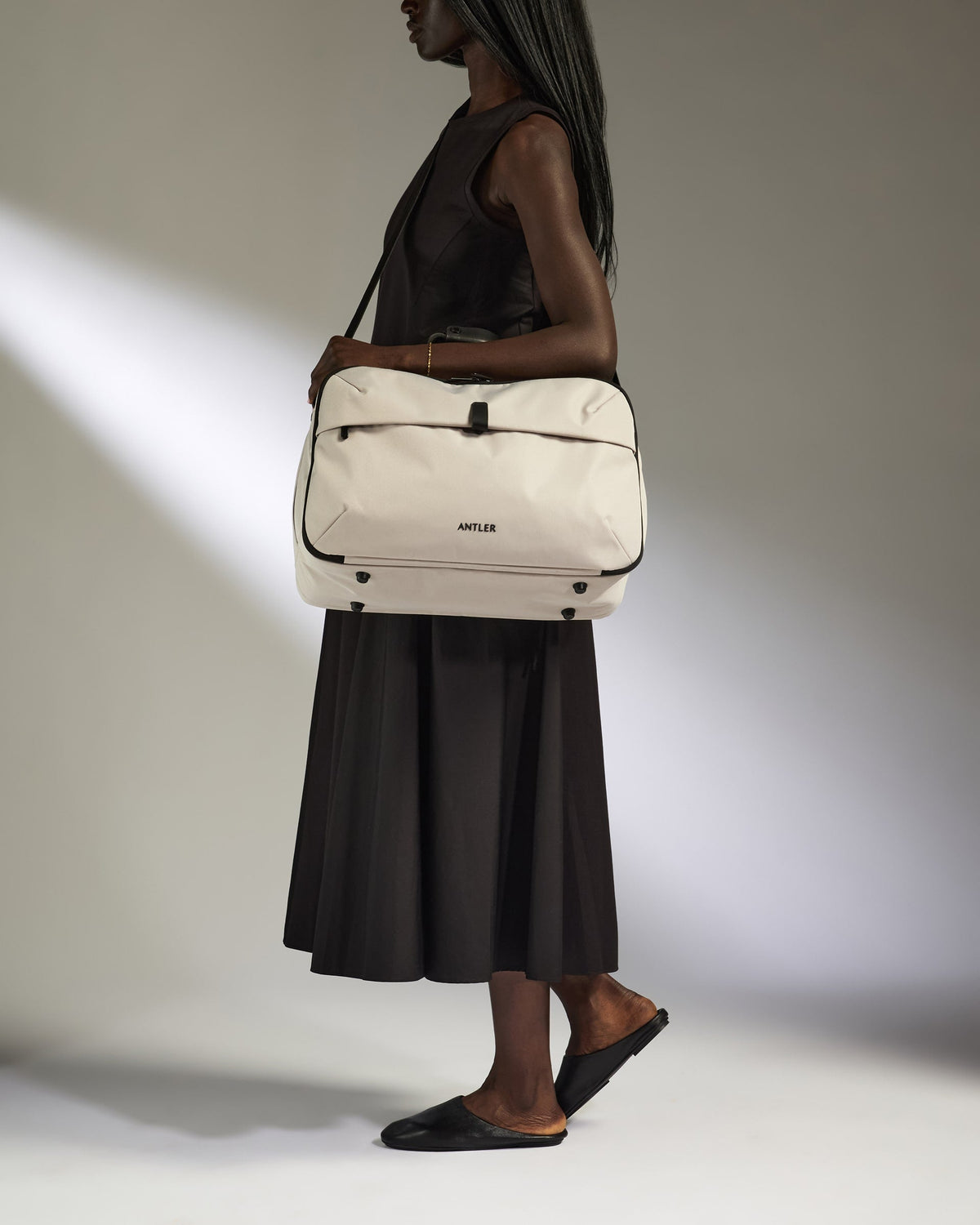 Overnight Bag in Taupe - Urban Light