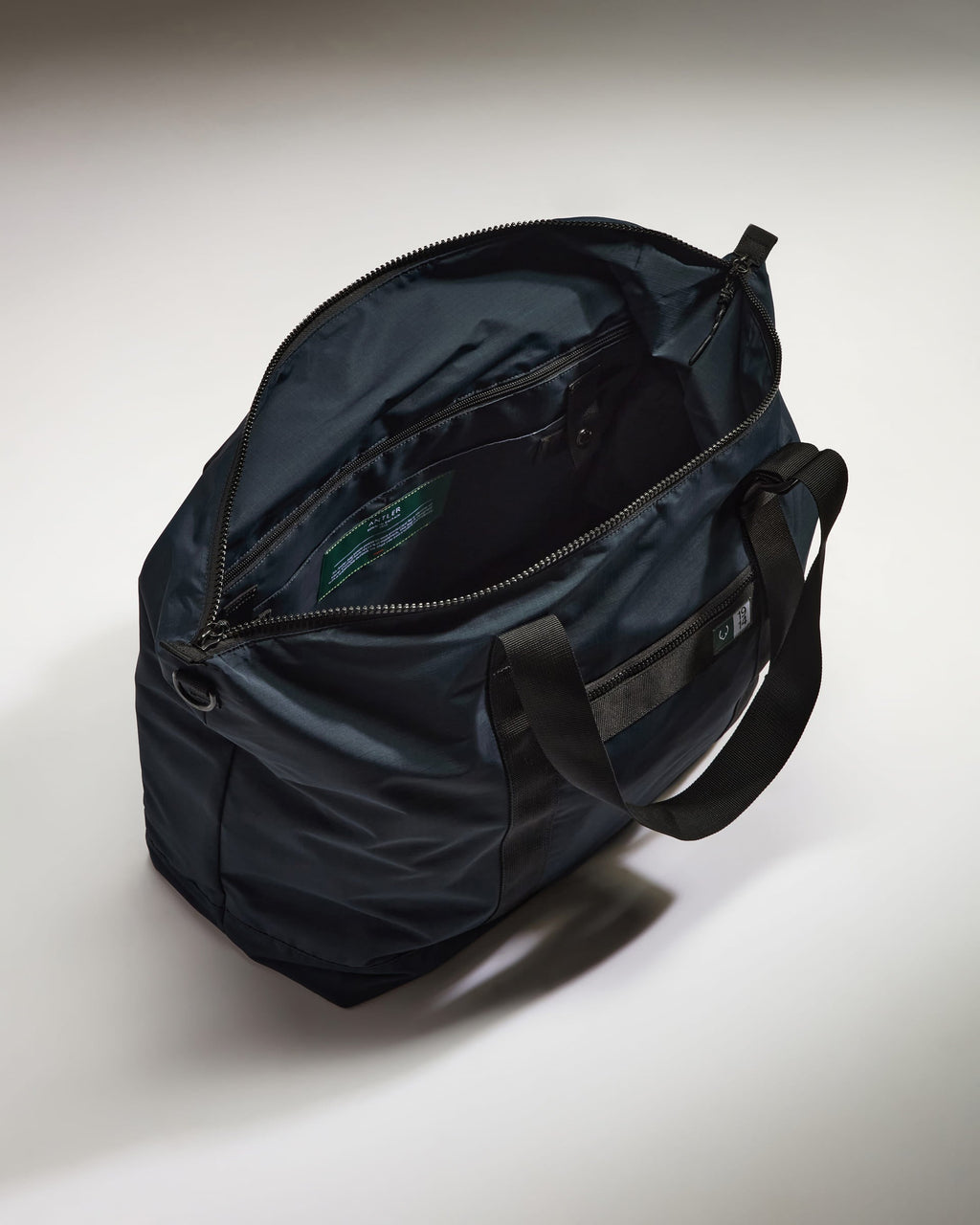Essential Weekender Bag in Navy