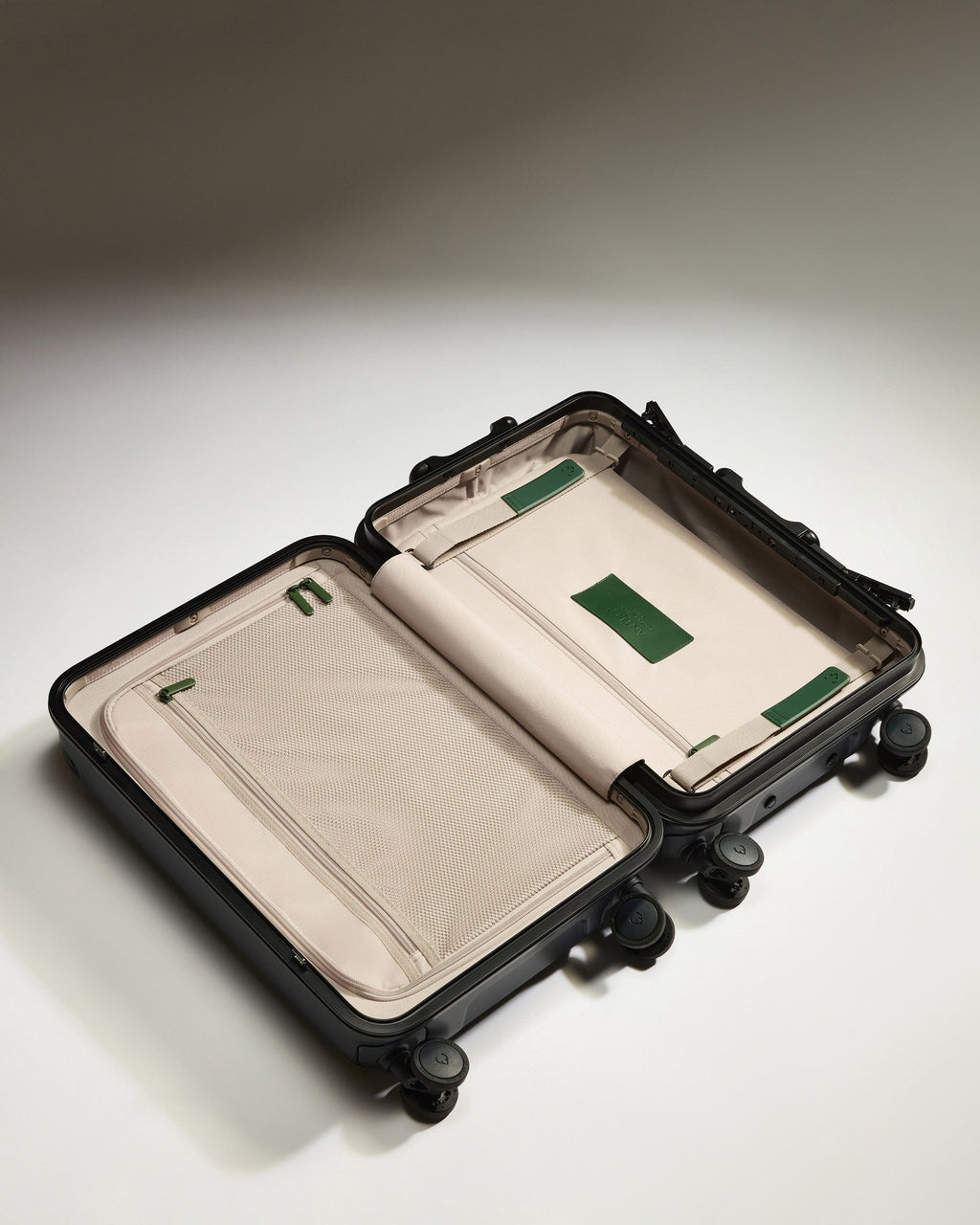 Cabin Suitcase in Basalt Navy - Heritage Stripe