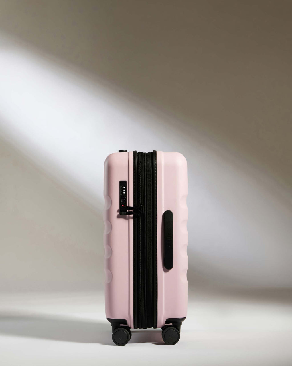 Expandable Cabin Suitcase in Moorland Pink - Icon Stripe