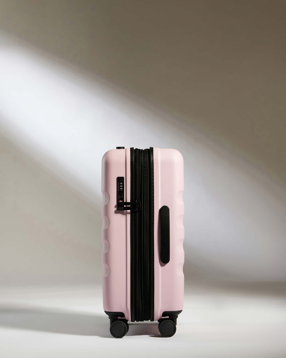 Expandable Cabin Suitcase in Moorland Pink - Icon Stripe