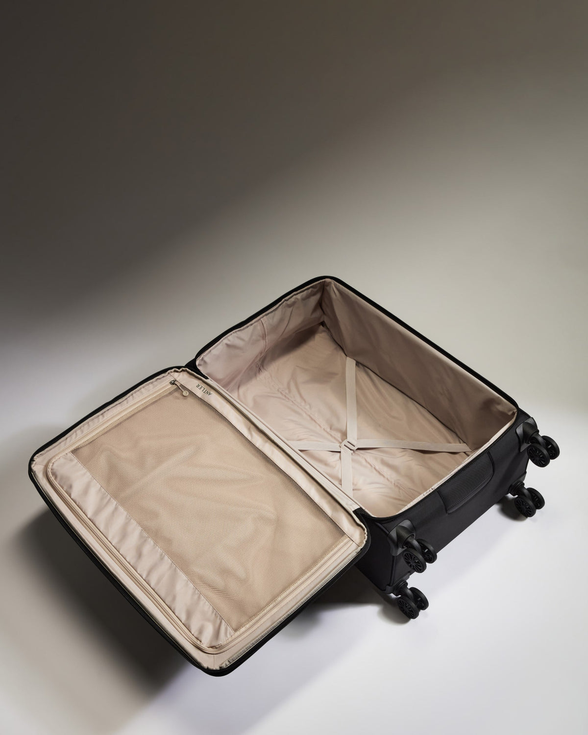 Lightest Large Suitcase in Black - Soft Stripe 2.0