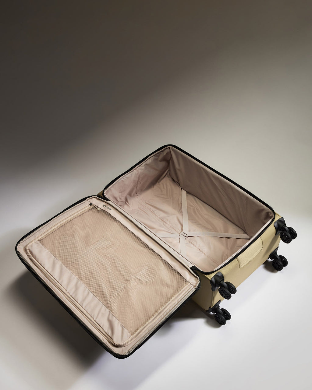 Lightest Suitcase Set in Sand - Soft Stripe 2.0