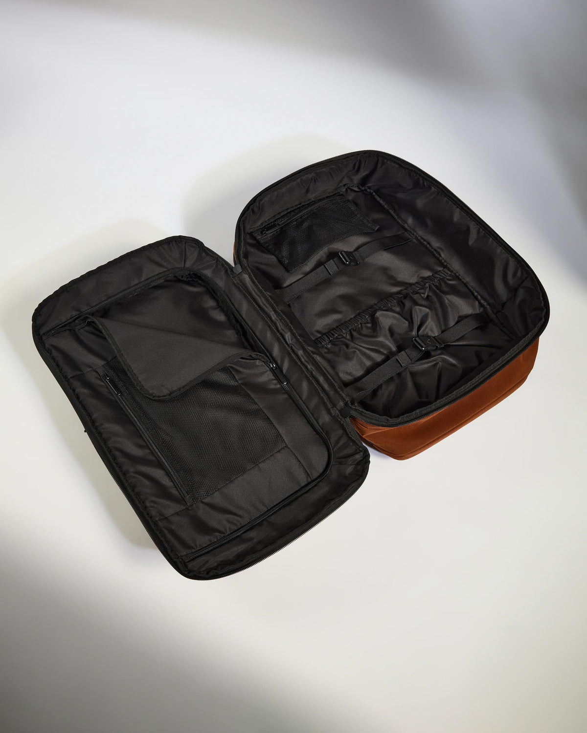 Discovery 60L Hybrid Duffle Backpack in Clay Brown