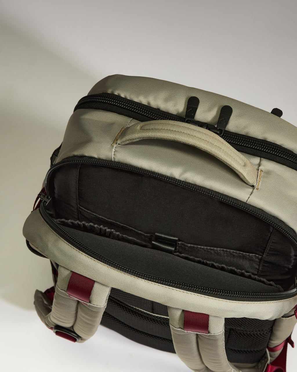 Discovery 28L Backpack in Mist Blue