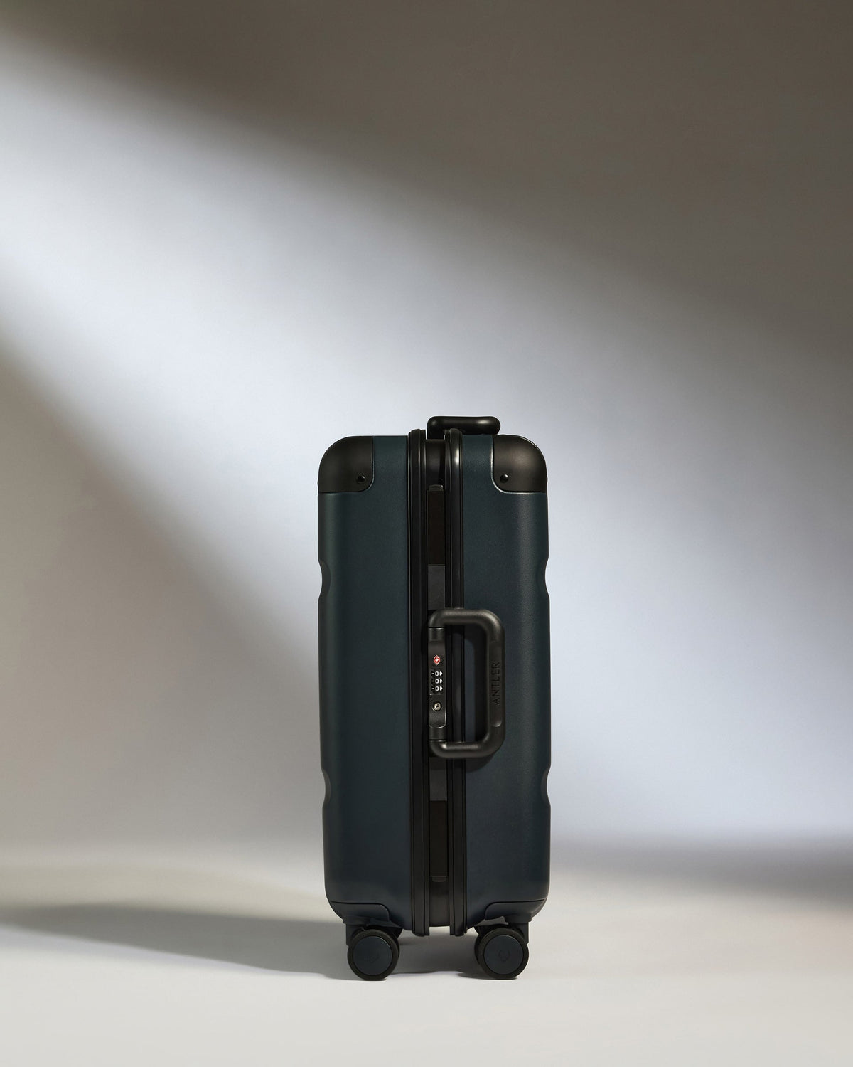 Cabin Suitcase in Basalt Navy - Heritage Stripe