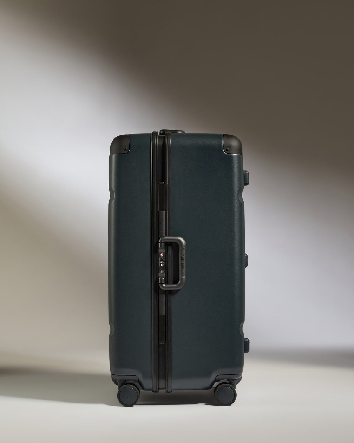 Trunk Suitcase in Basalt Navy - Heritage Stripe