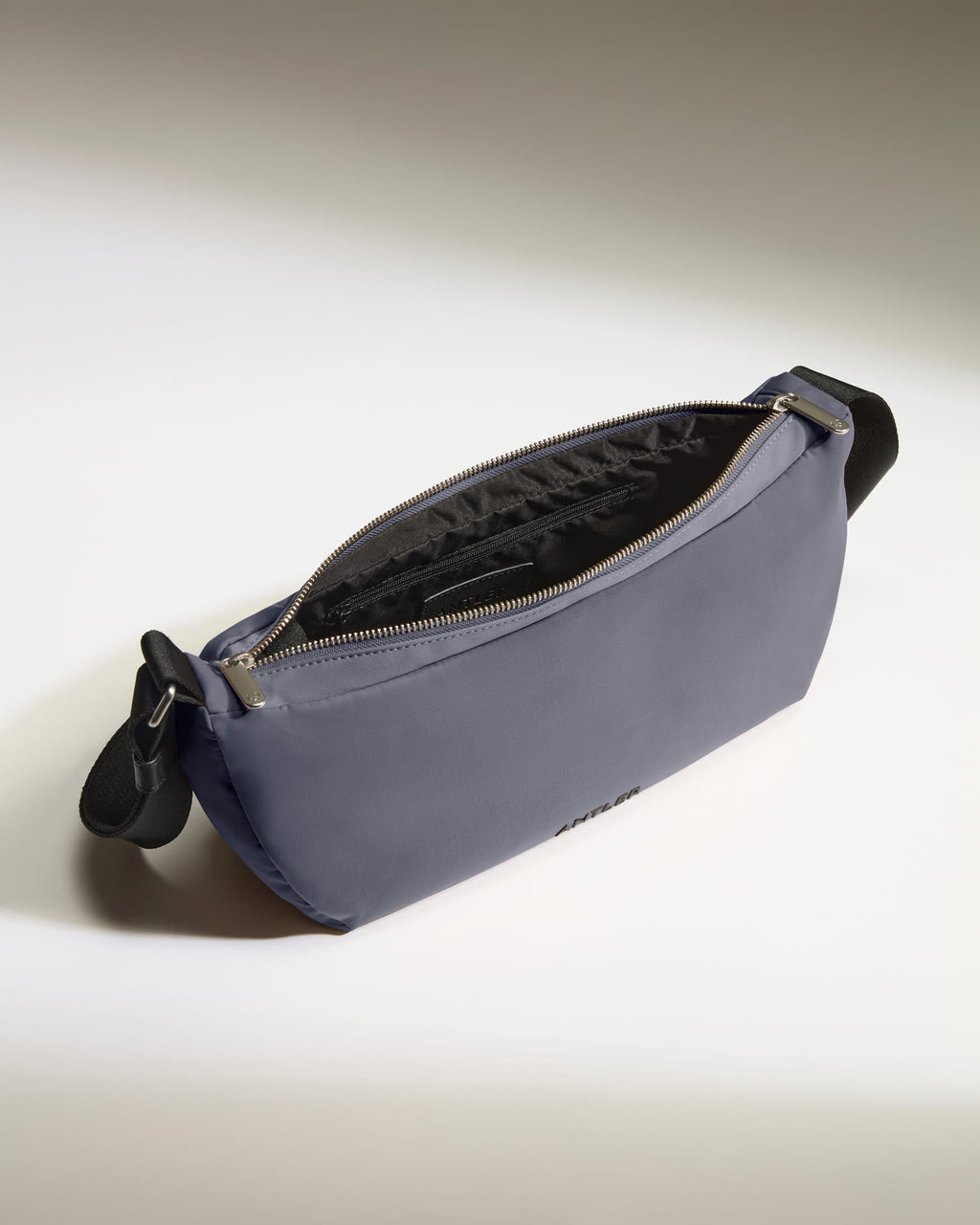 Icon Slingbag in Meadow Purple