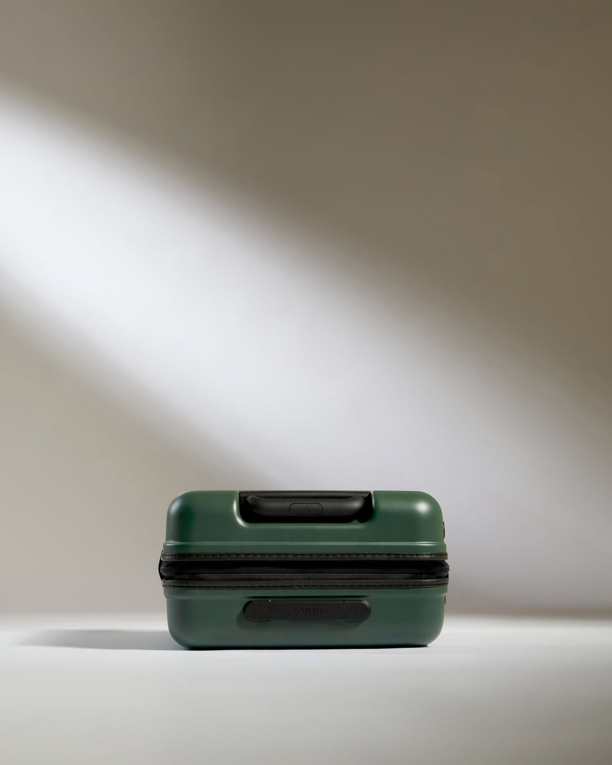 Cabin Suitcase in Antler Green - Icon Stripe
