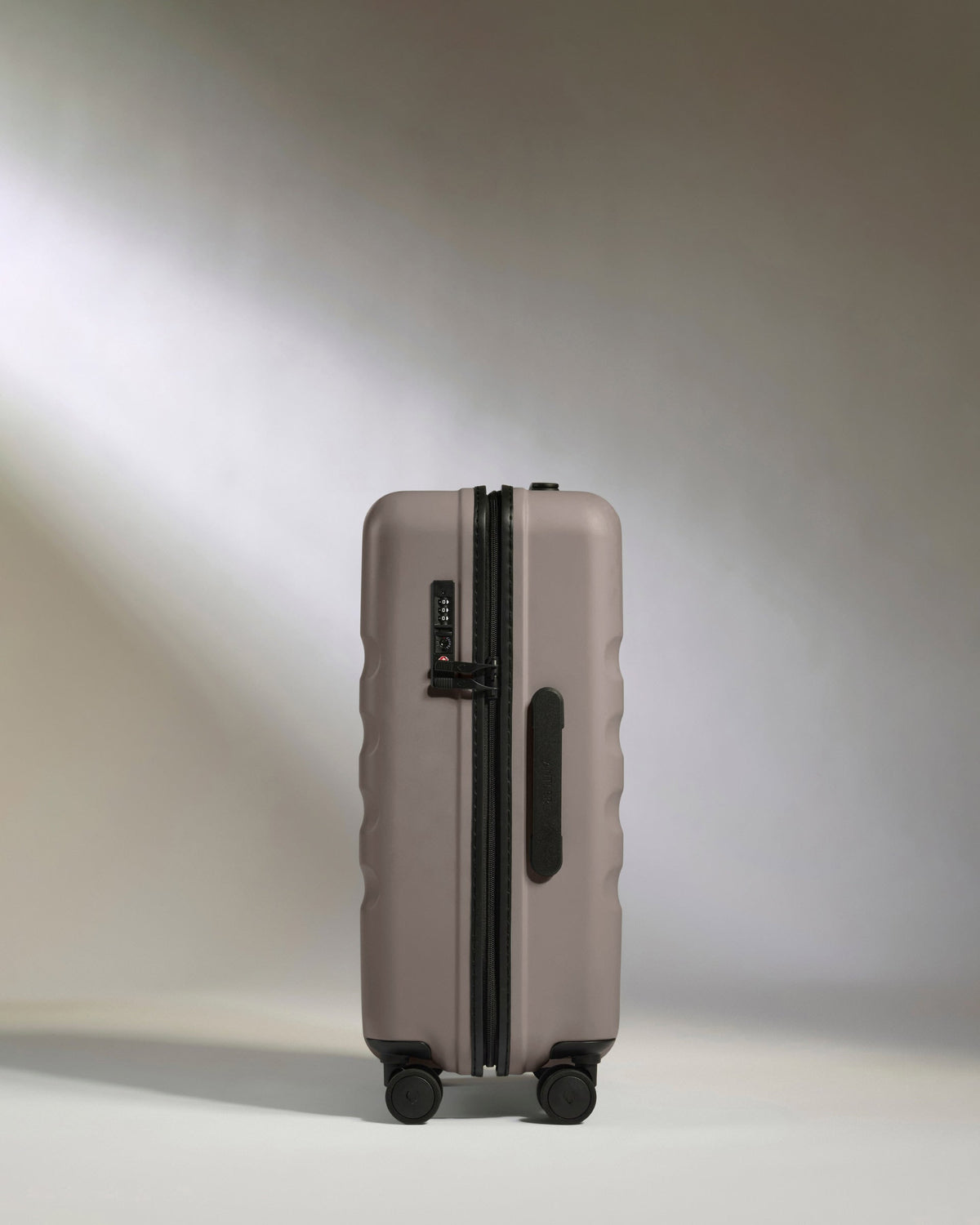 Large Cabin Suitcase in Pebble Grey - Icon Stripe
