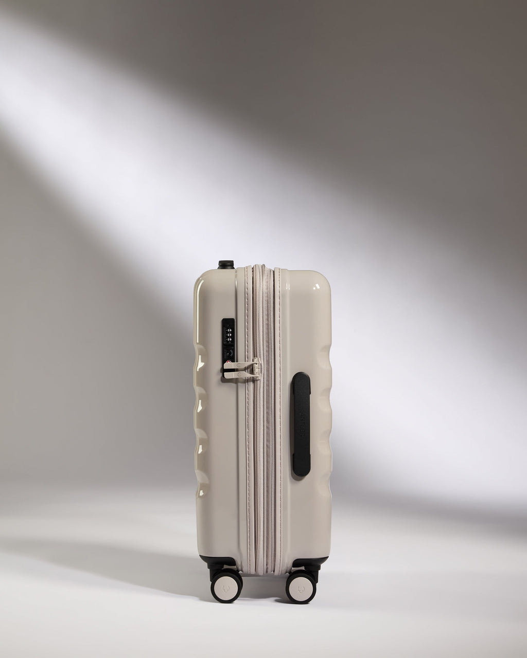 Expandable Cabin Suitcase in Taupe Gloss - Icon Stripe