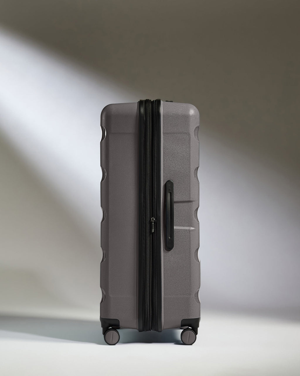 Expandable Cabin Suitcase Set in Gloss Gull Grey - Logo Stripe