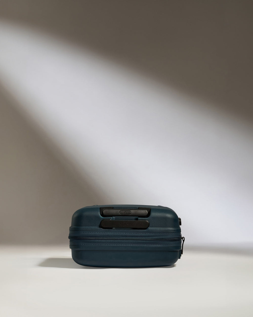 Cabin Suitcase in Indigo Blue - Single Stripe