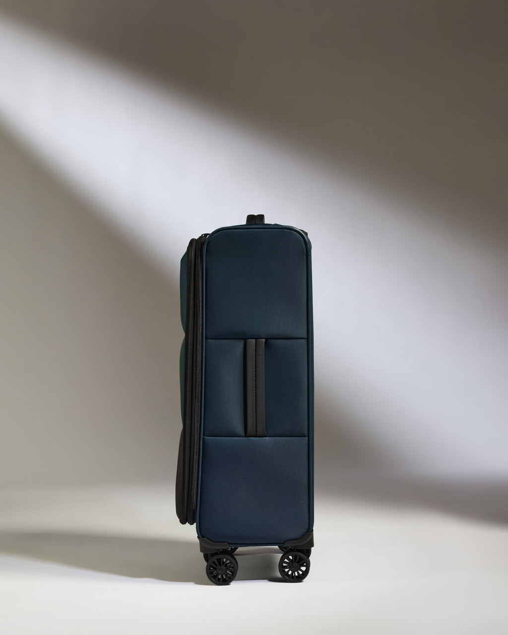 Lightest Medium Suitcase in Indigo Blue - Soft Stripe 2.0
