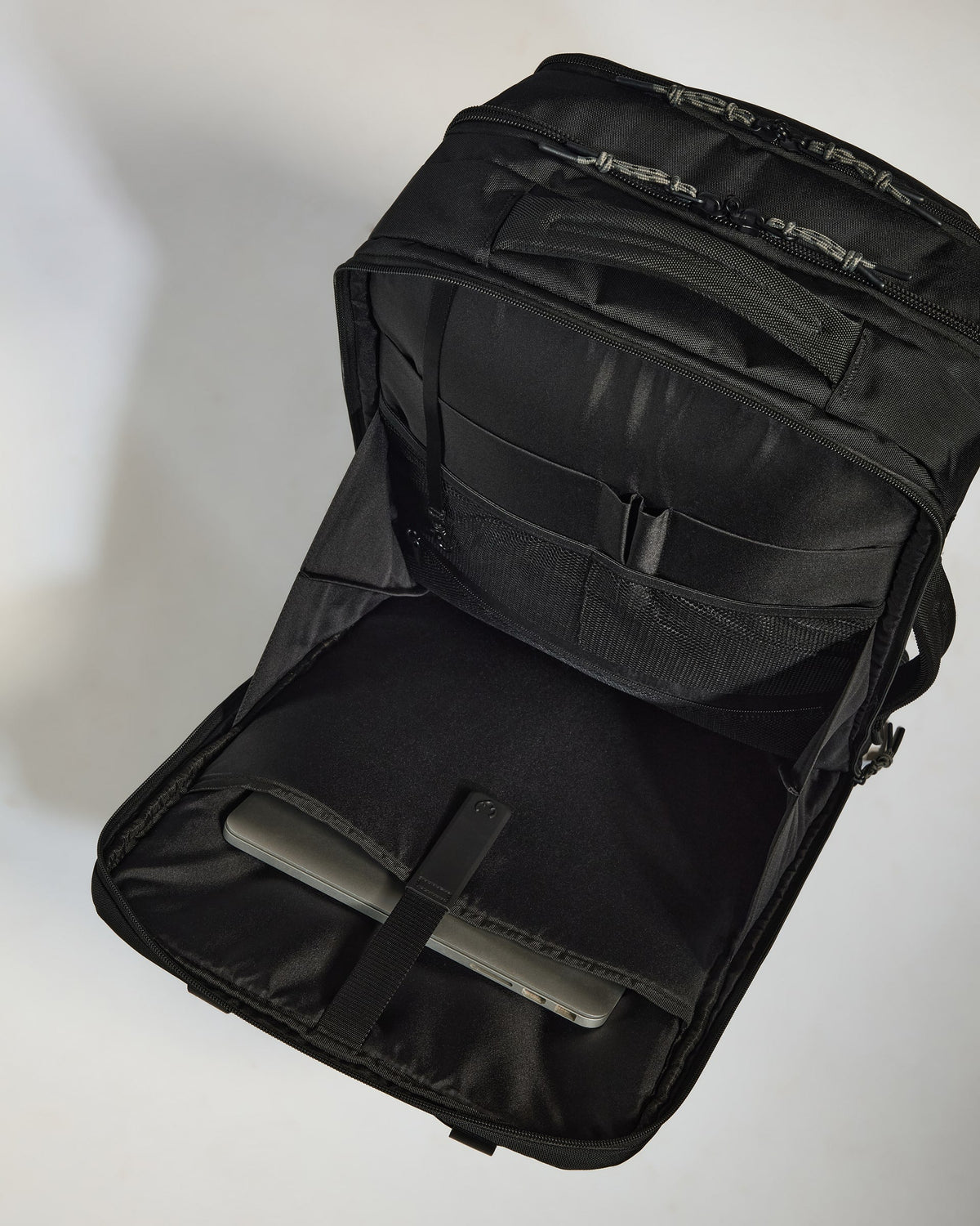 Discovery 45L Backpack in Black