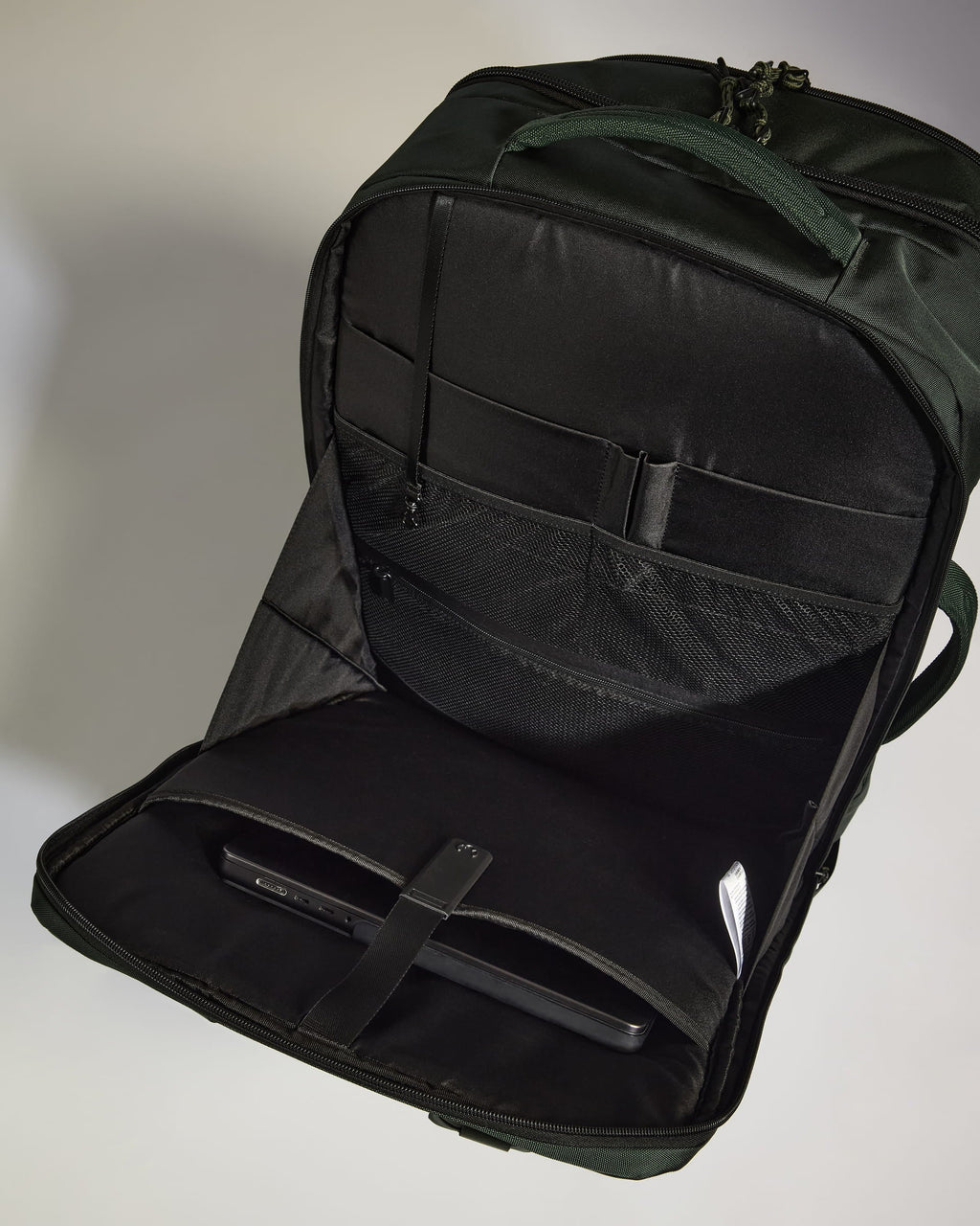 Discovery 60L Hybrid Duffle Backpack in Dark Forest Green