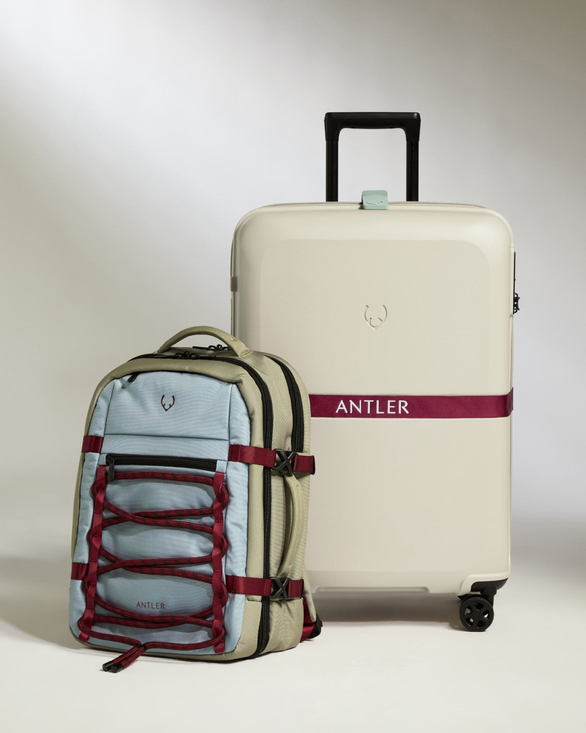 Discovery 28L Backpack in Mist Blue