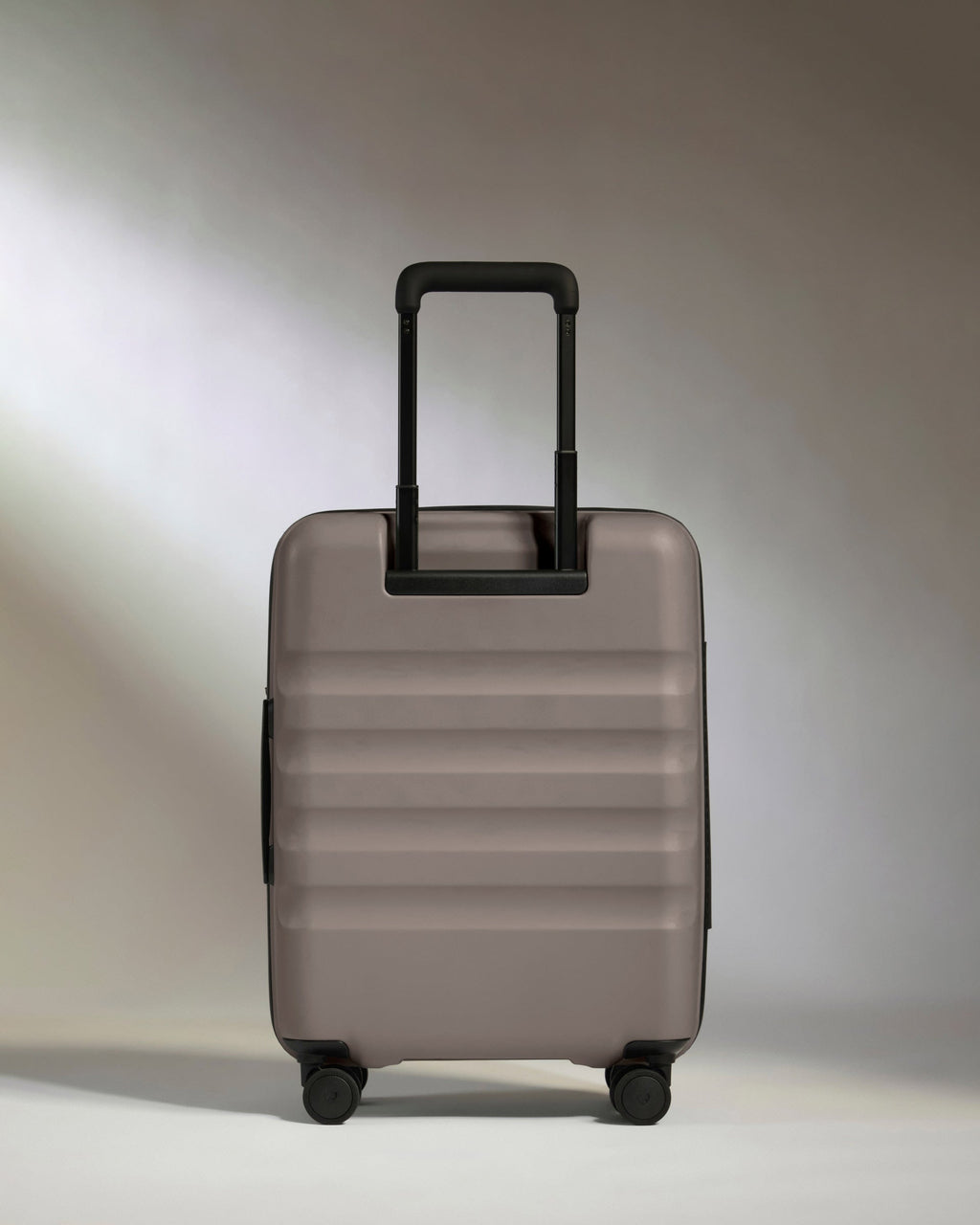 Cabin Suitcase in Pebble Grey - Icon Stripe