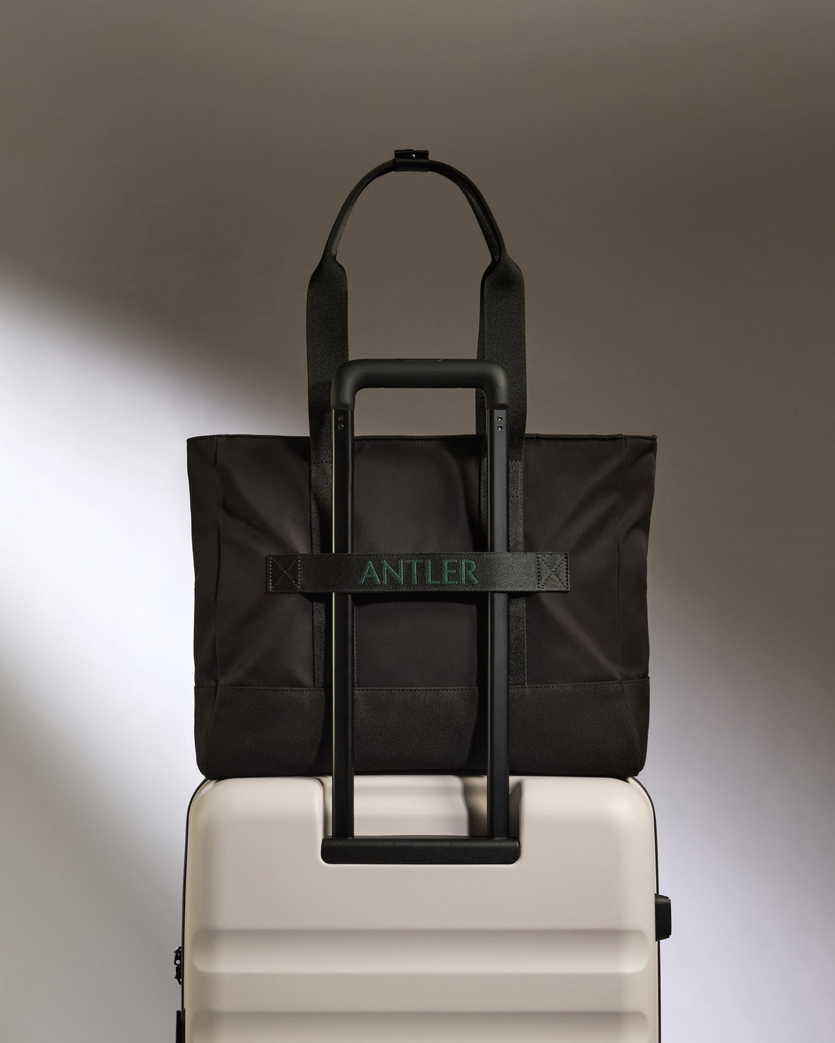 Icon Tote Bag in Black