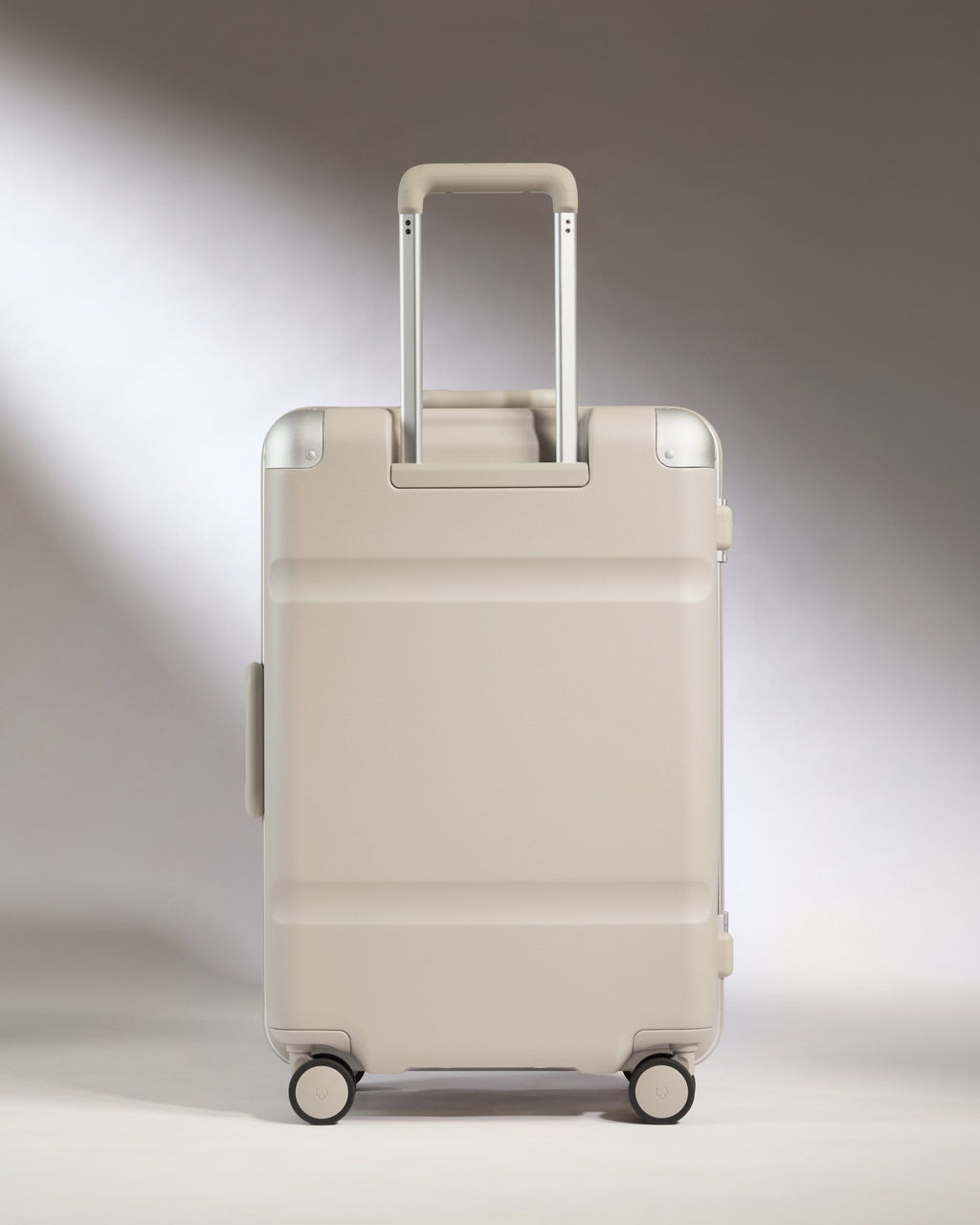 Medium Suitcase in Sandstone - Heritage Stripe