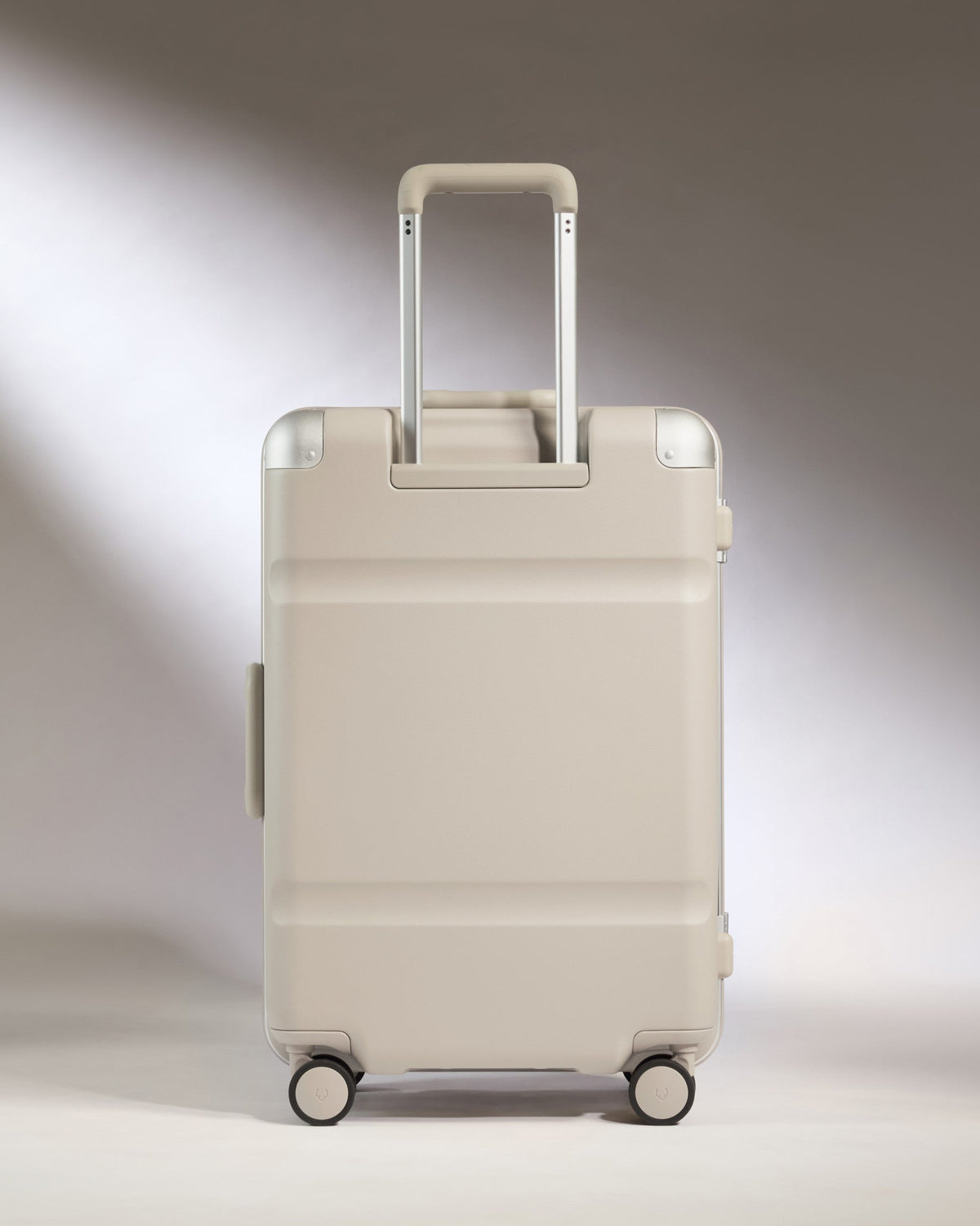 Medium Suitcase in Sandstone - Heritage Stripe