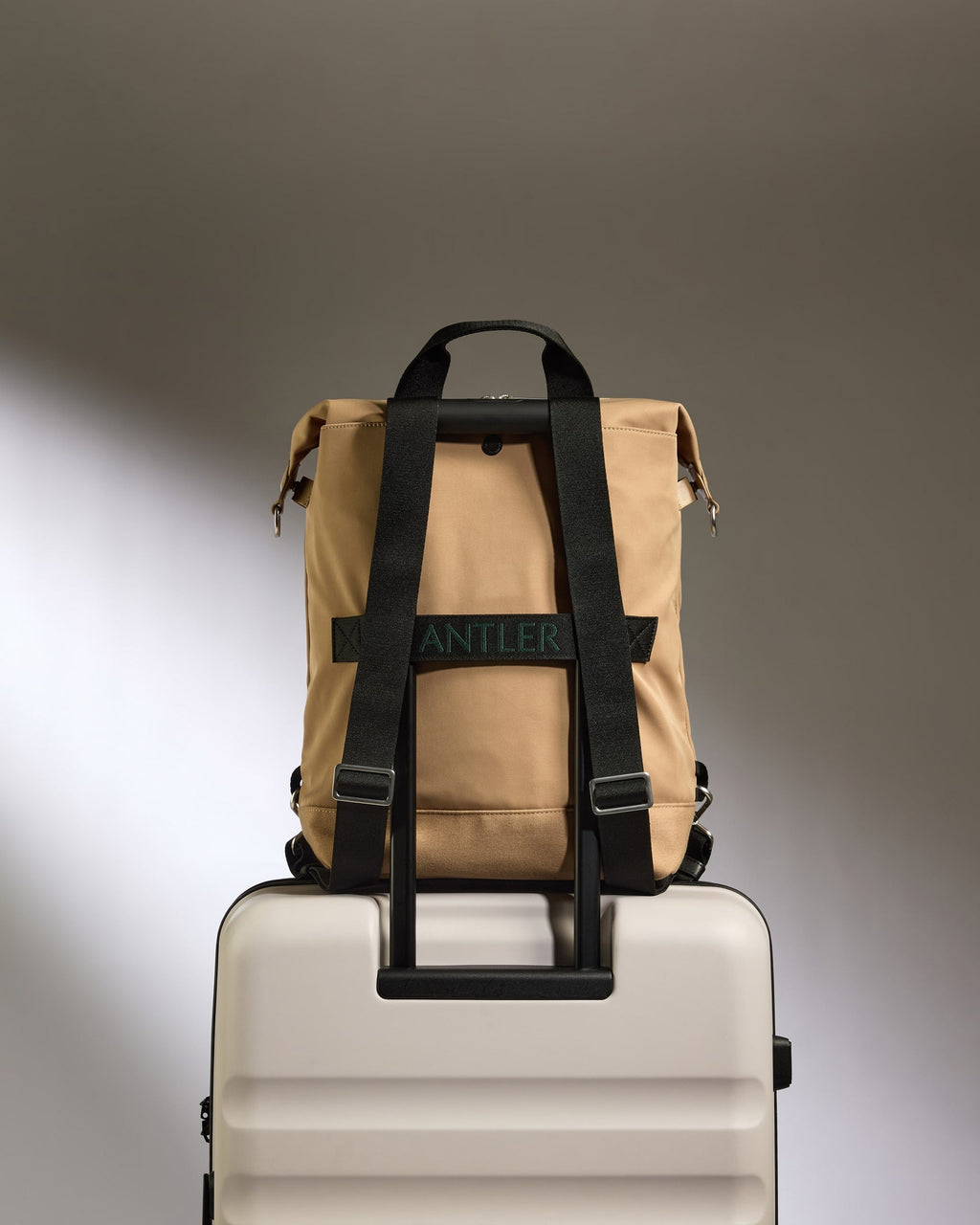 Icon 2-in-1 Tote Backpack in Sand