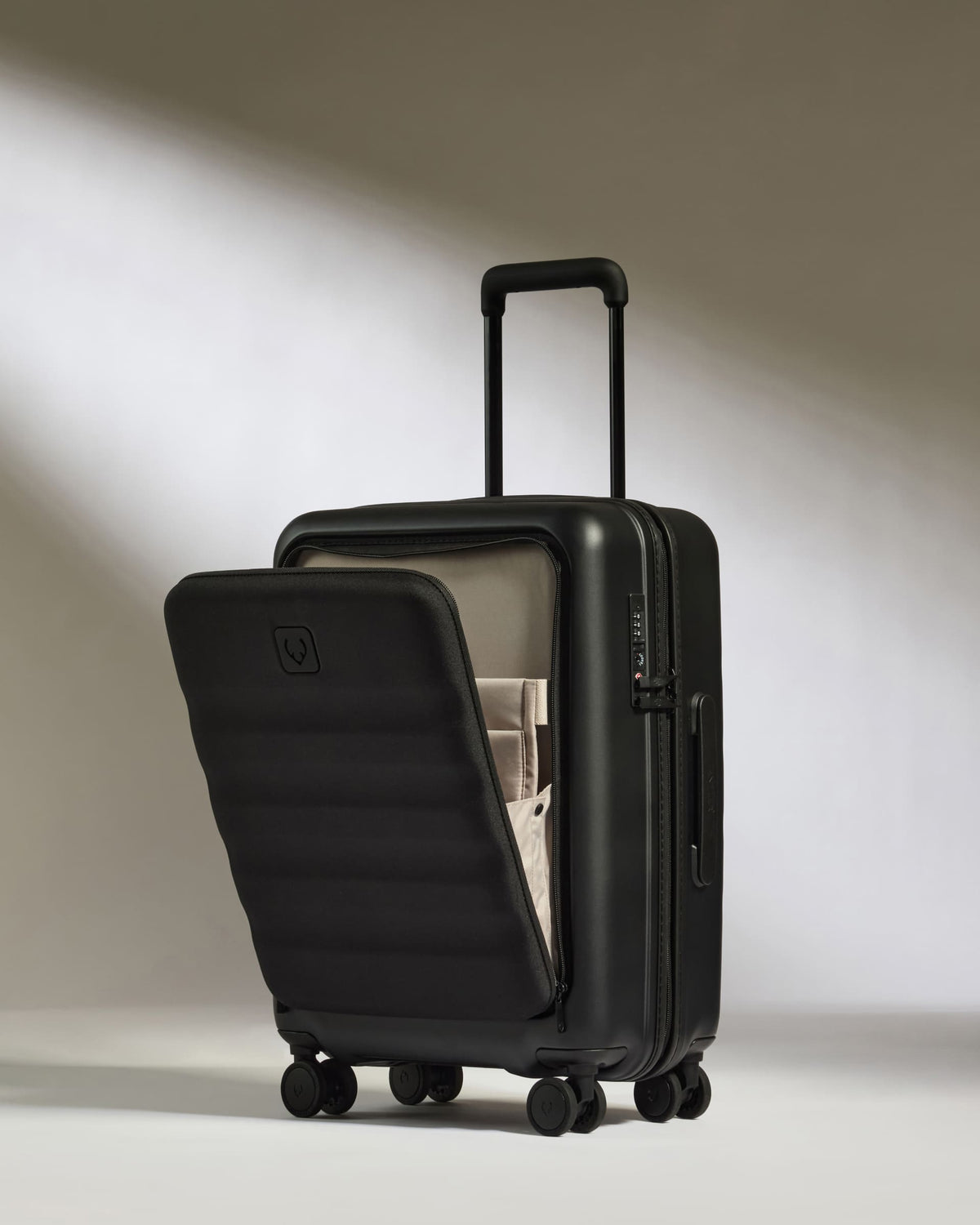 Cabin with Pocket Suitcase Set in Black - Icon Stripe
