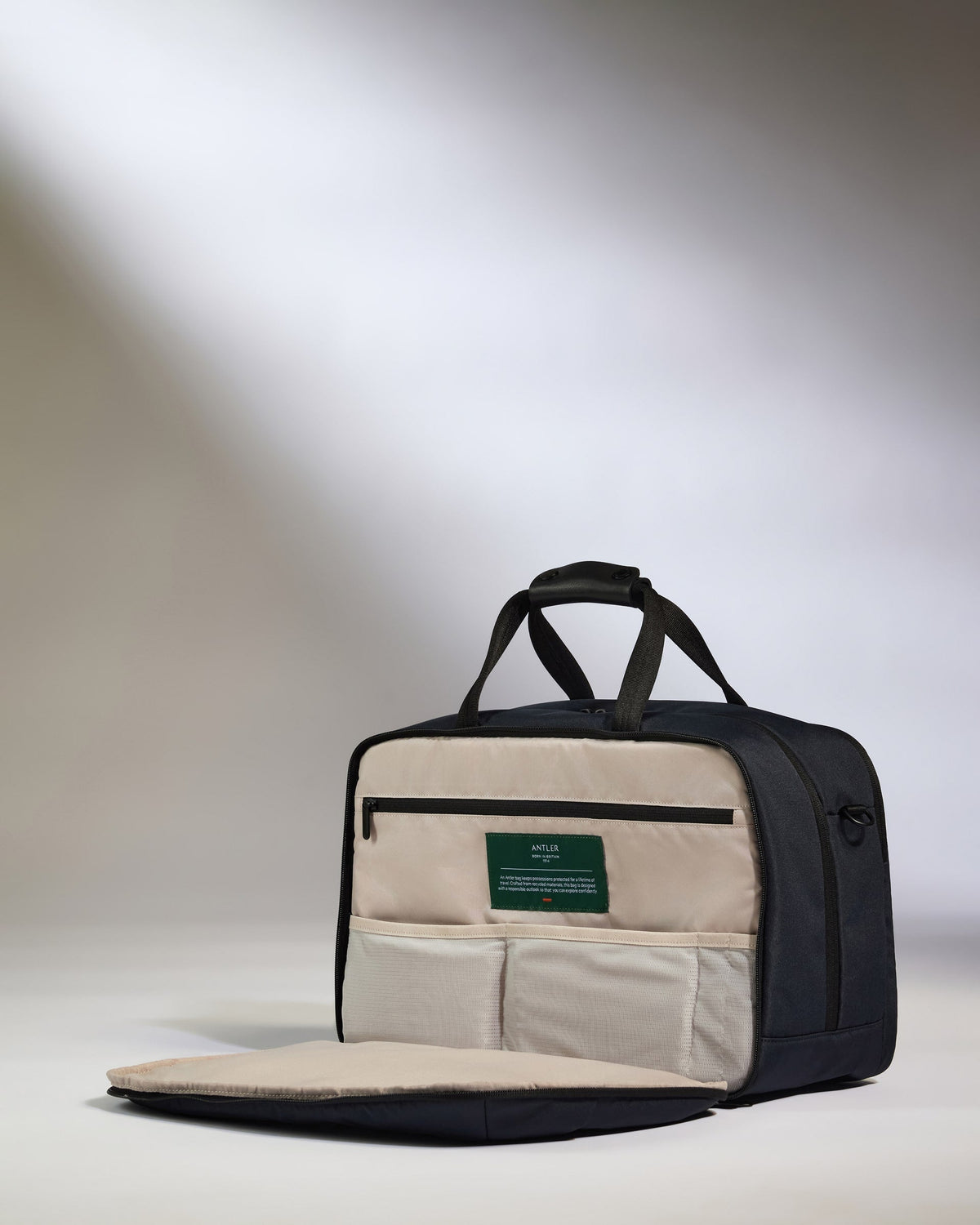 Overnight Bag in Navy - Urban Light