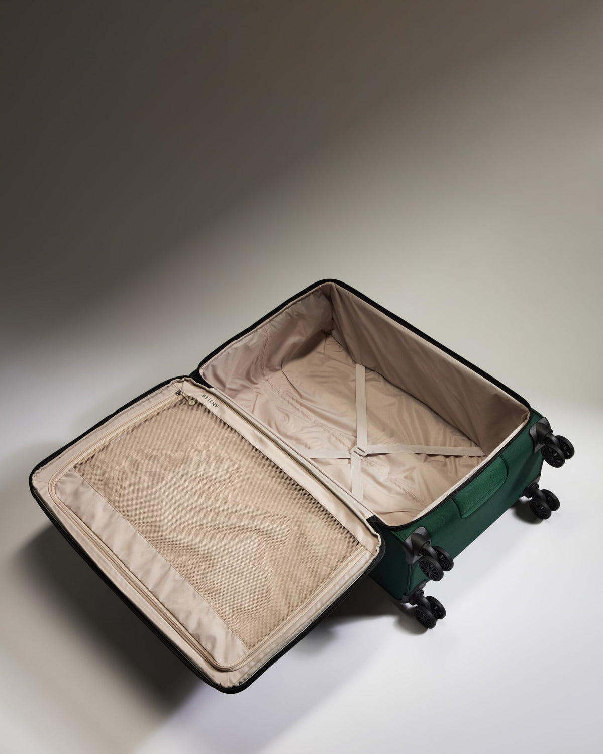 Lightest Suitcase Set in Antler Green - Soft Stripe 2.0