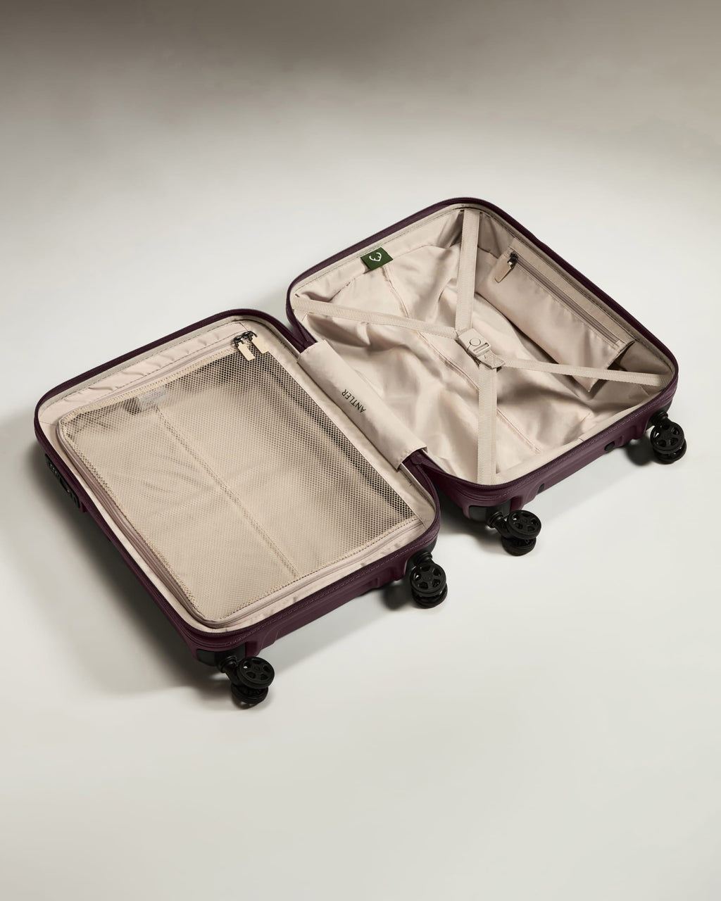 Cabin Suitcase in Lagoon Purple - Single Stripe