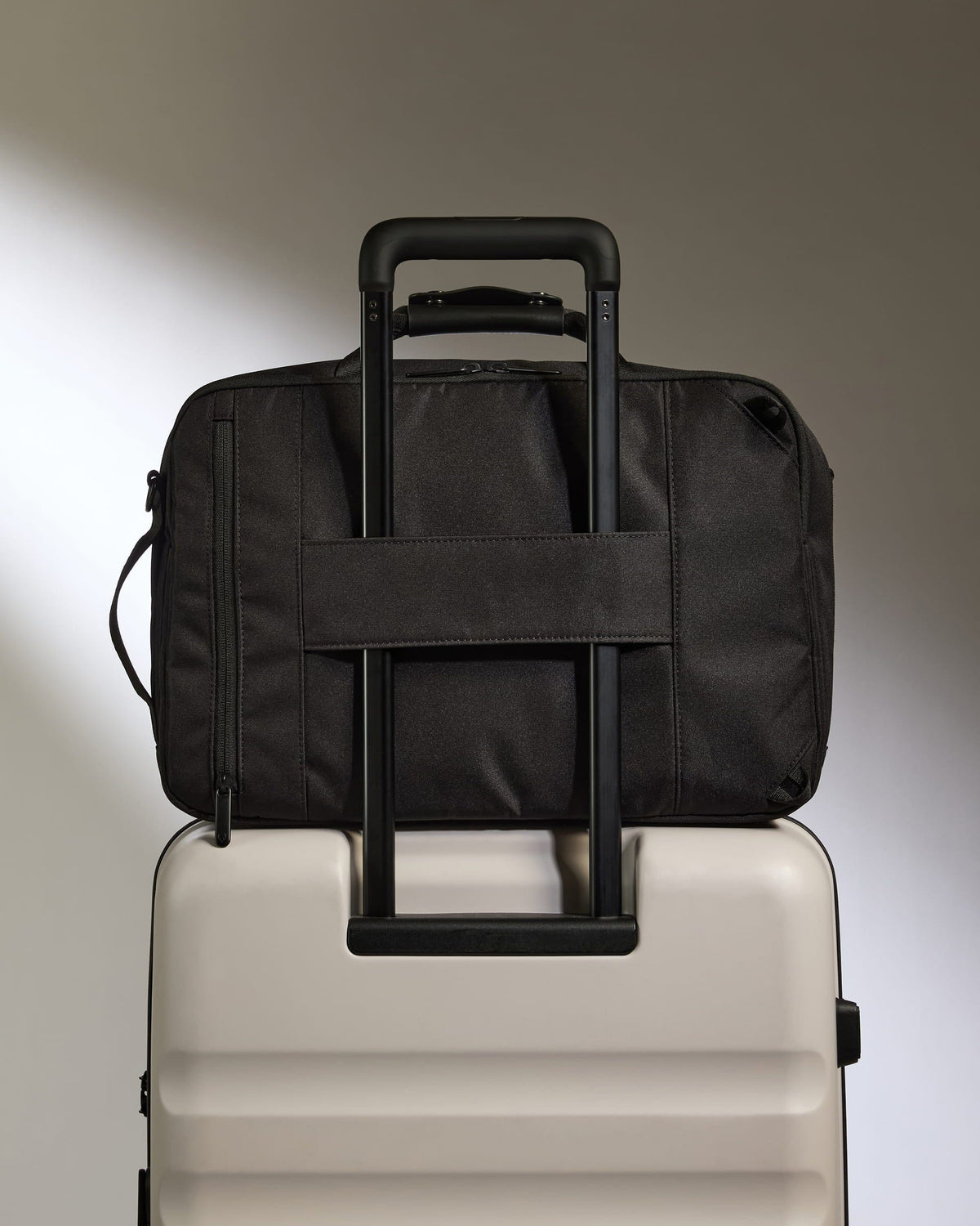 Messenger Bag in Black - Urban Light