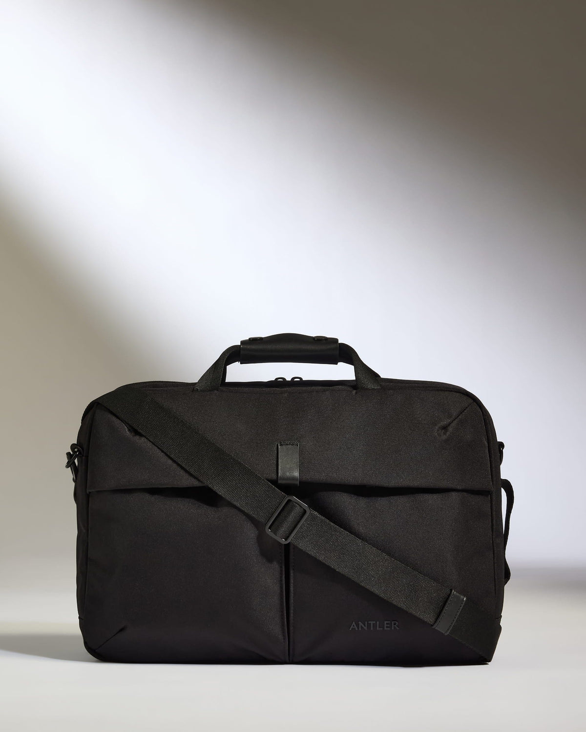 Messenger Bag in Black - Urban Light